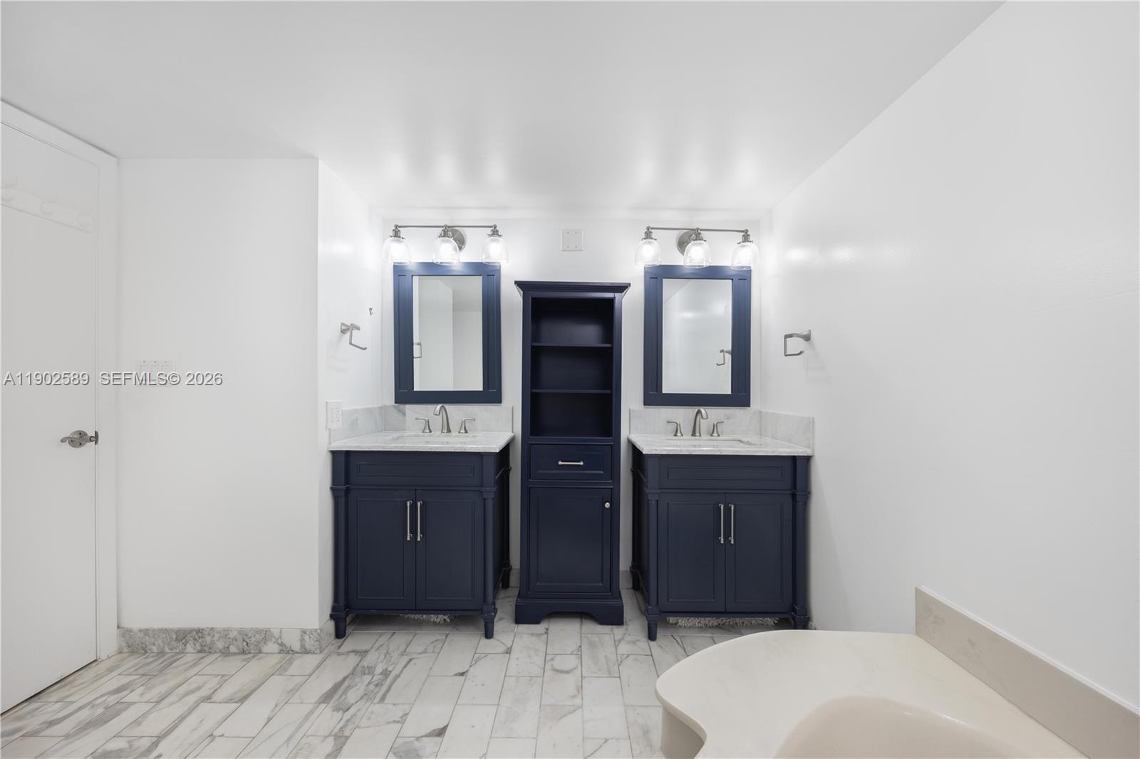 4000 Towerside Ter # 412