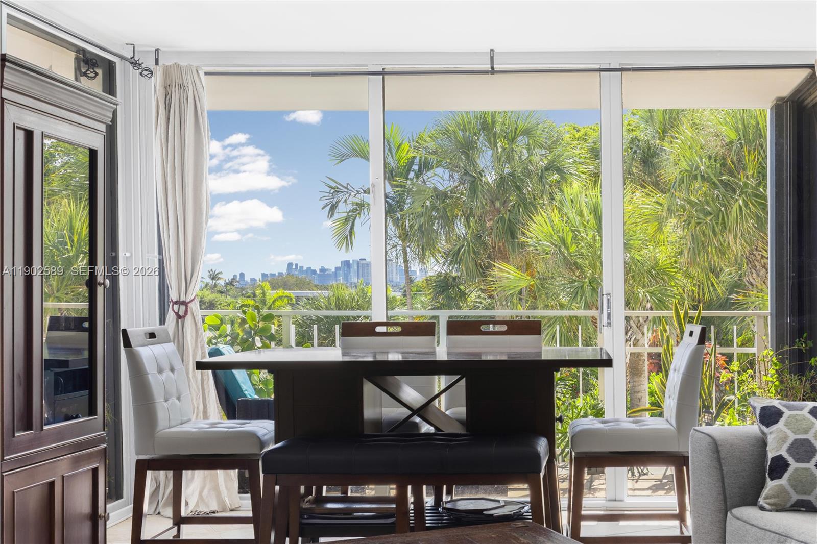 4000 Towerside Ter # 412