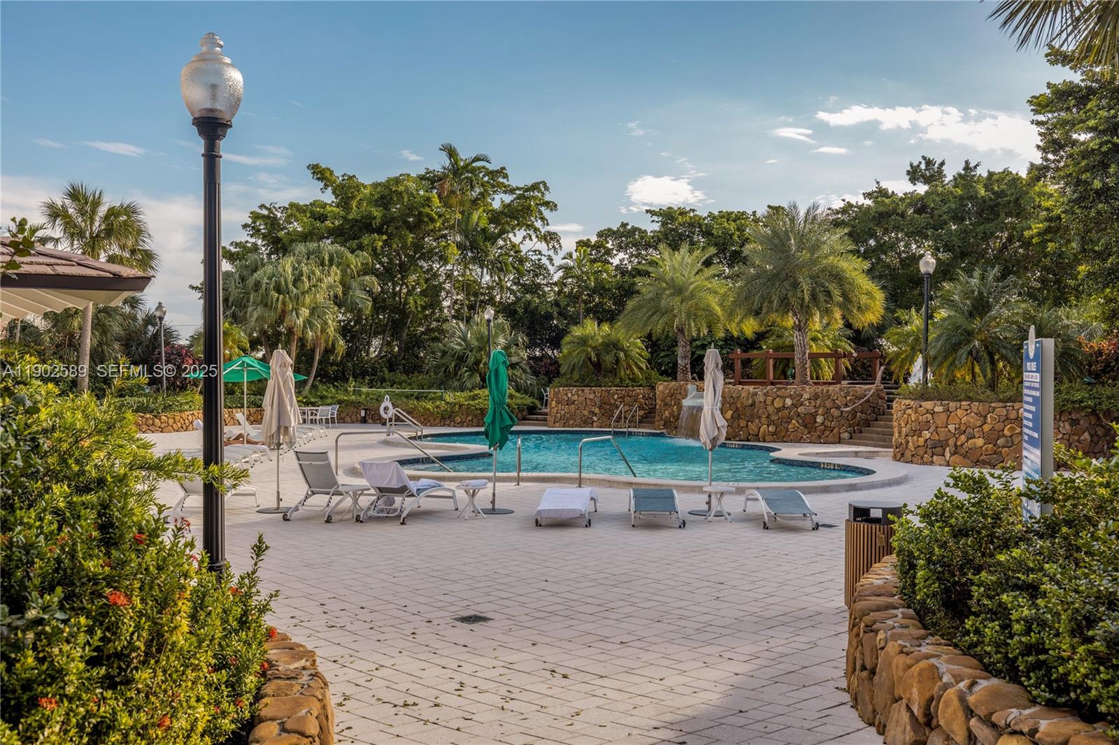 4000 Towerside Ter # 412