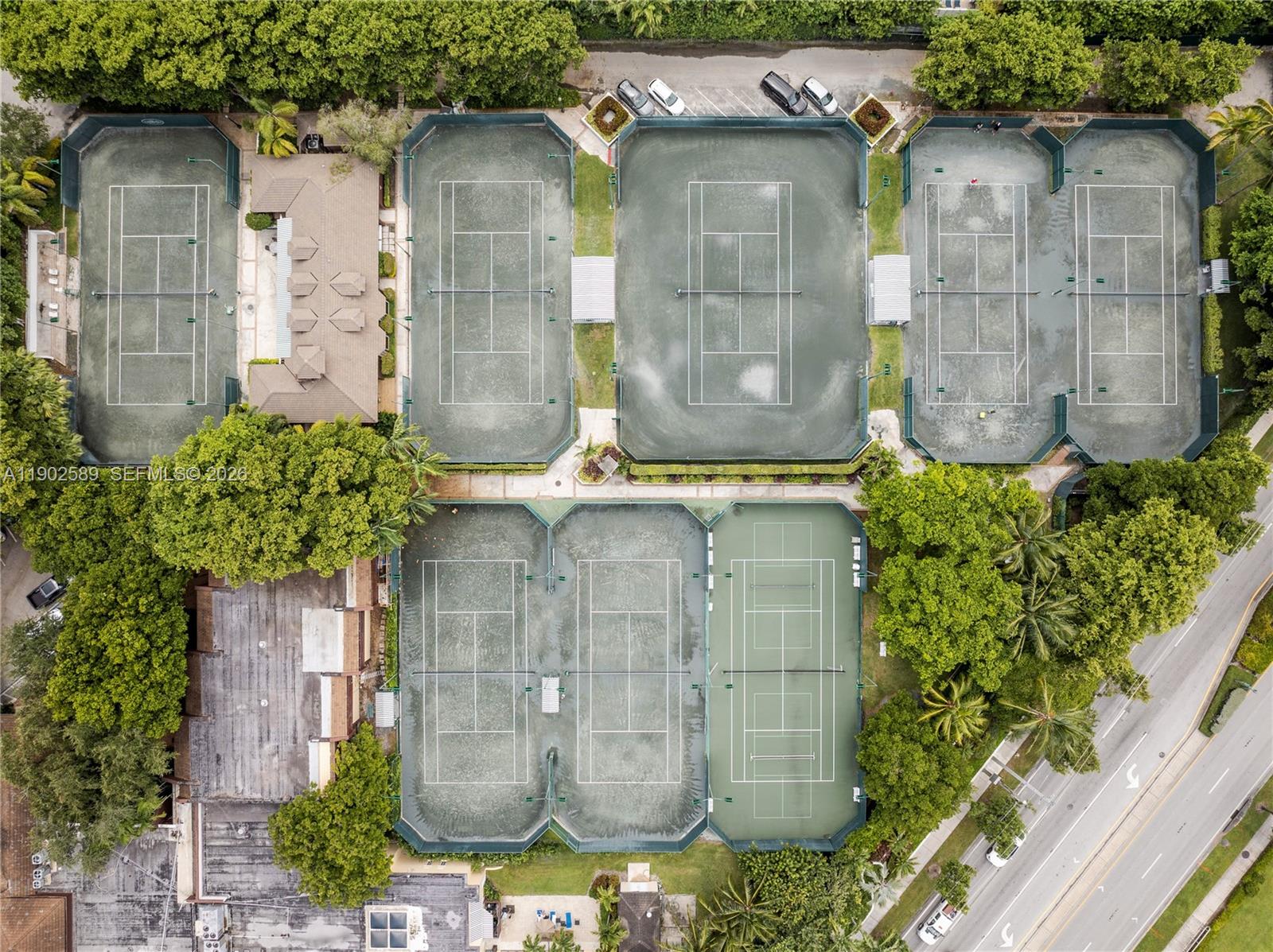 4000 Towerside Ter # 412