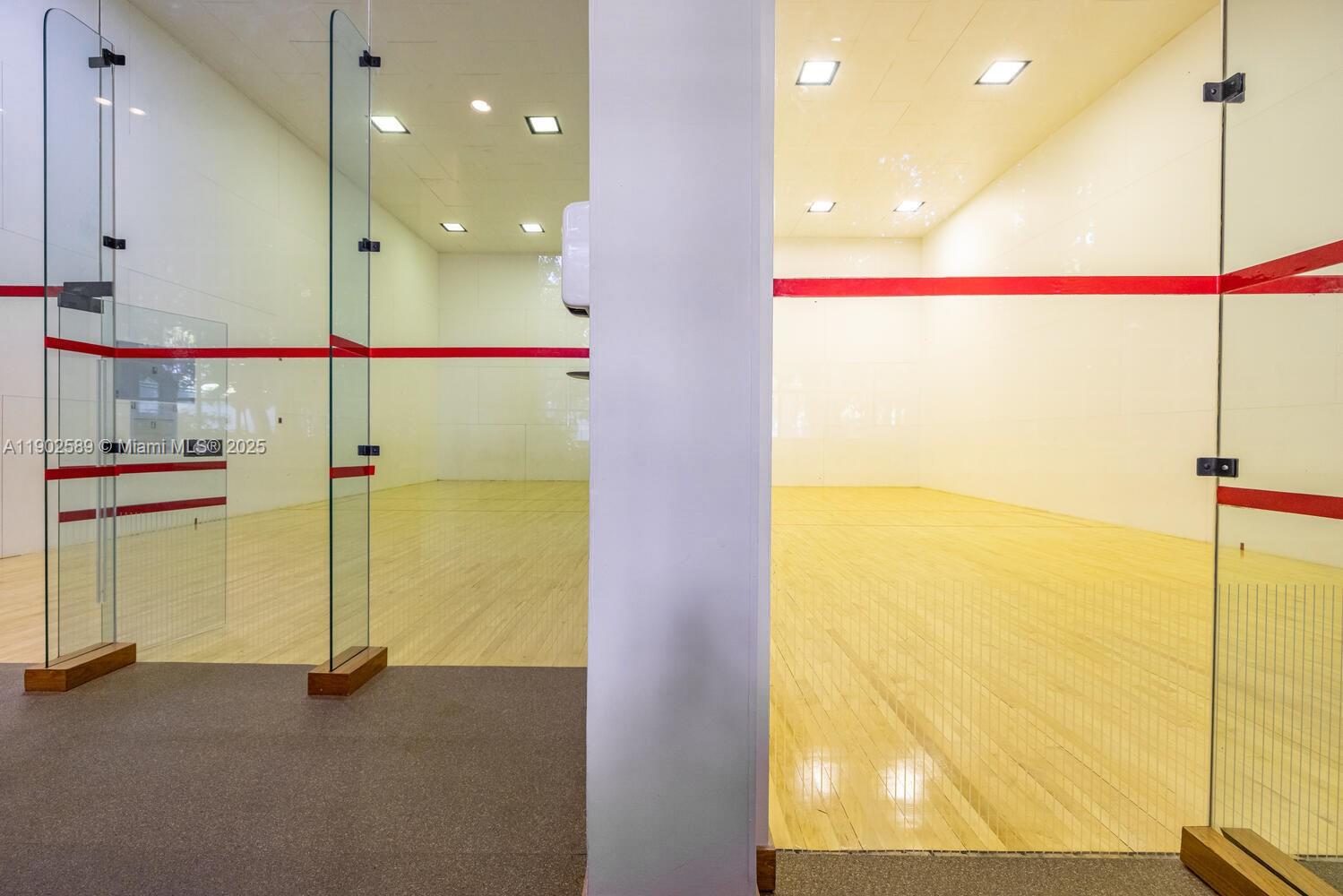 4000 Towerside Ter # 412