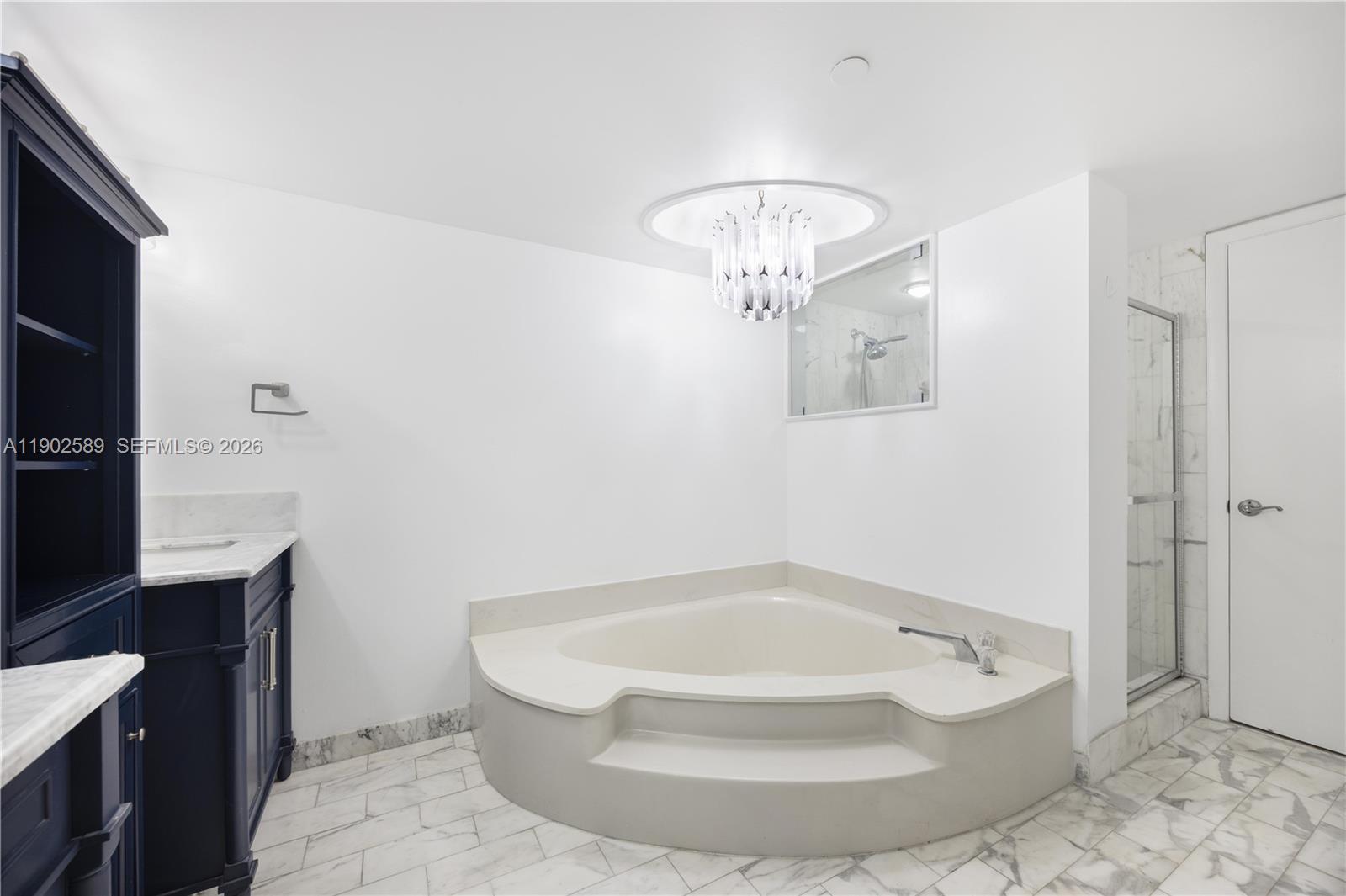 4000 Towerside Ter # 412