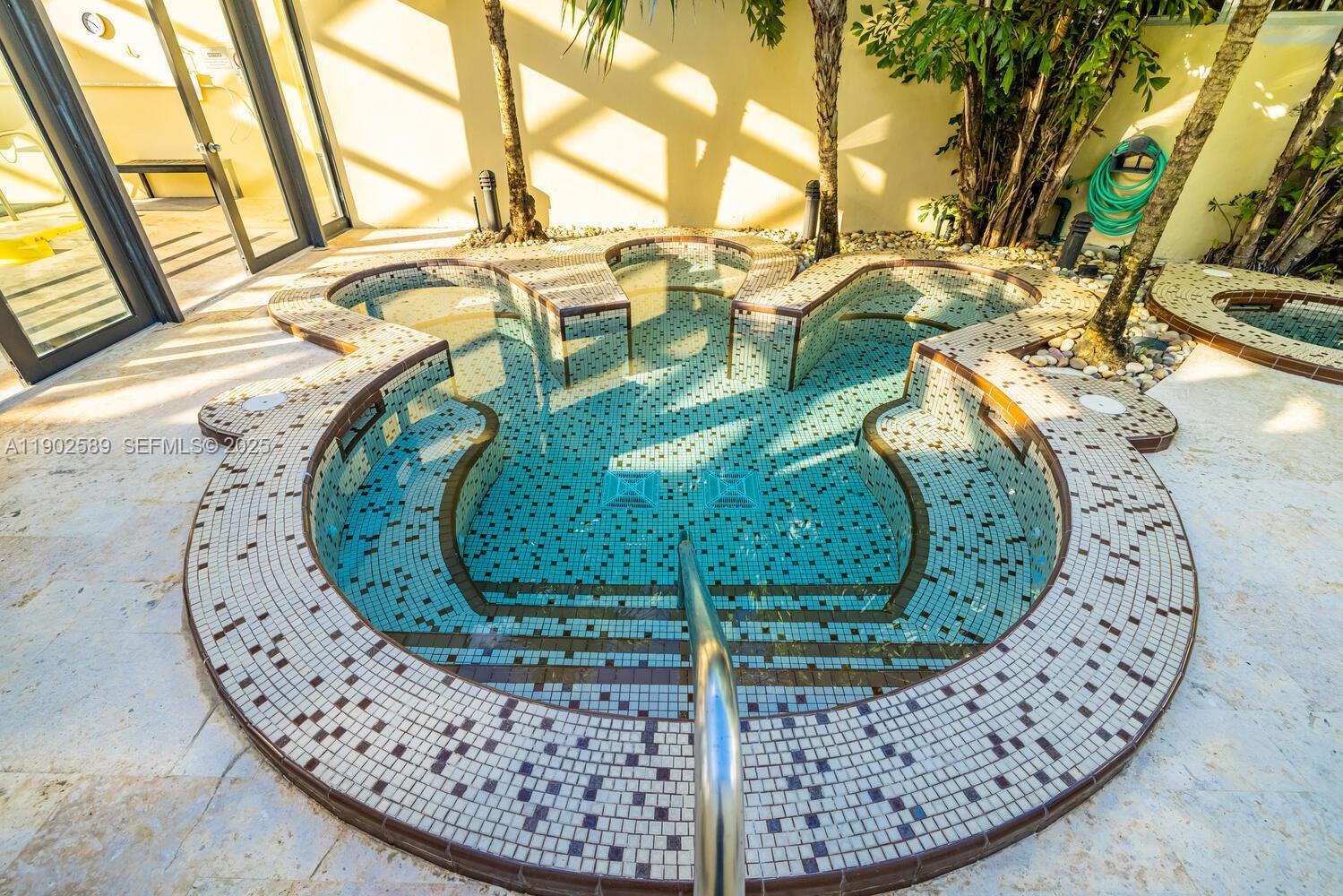 4000 Towerside Ter # 412