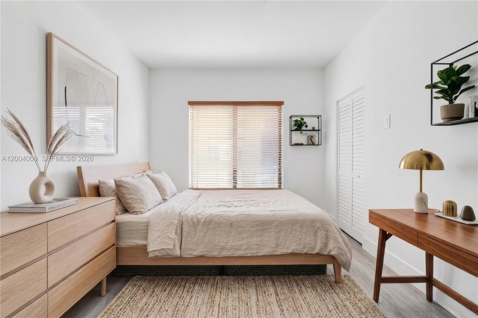 2152 SW 10th St