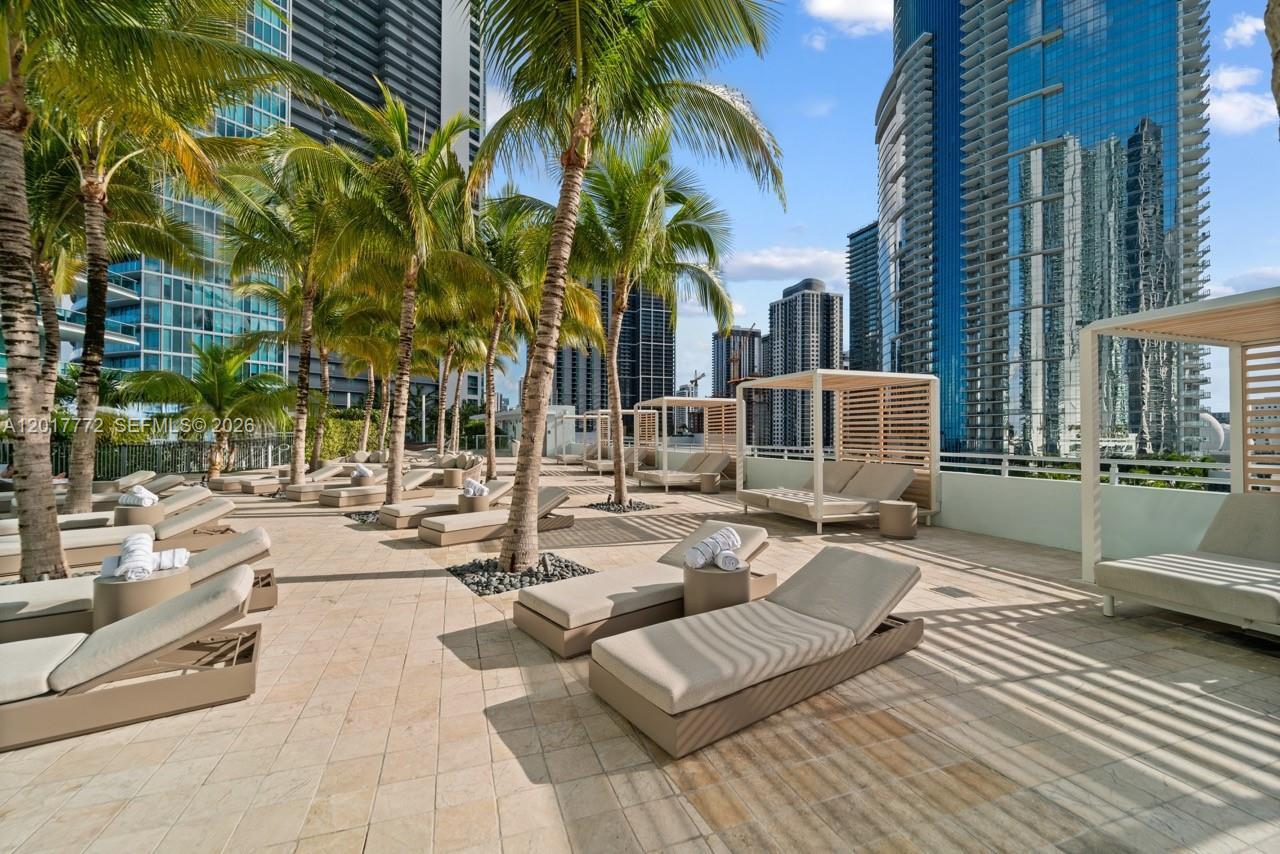 900 Biscayne Blvd # 4205