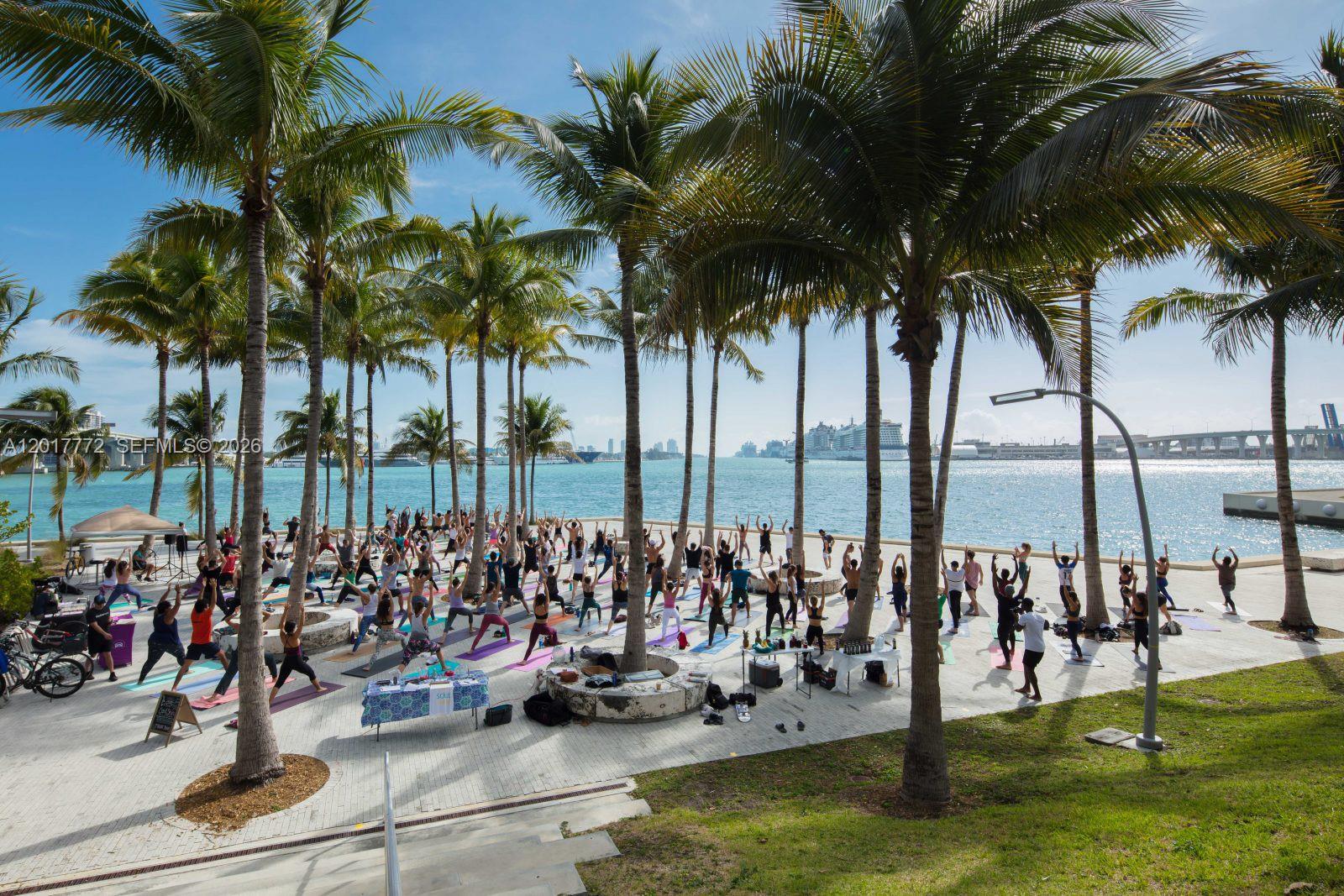 900 Biscayne Blvd # 4205