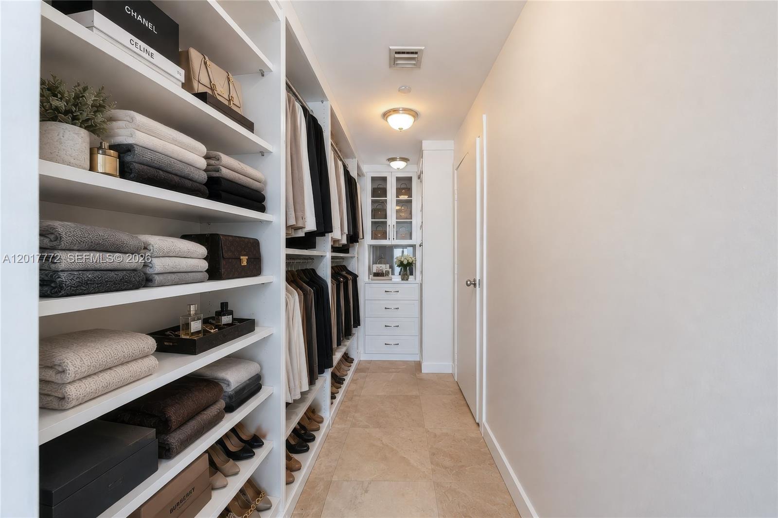 900 Biscayne Blvd # 4205