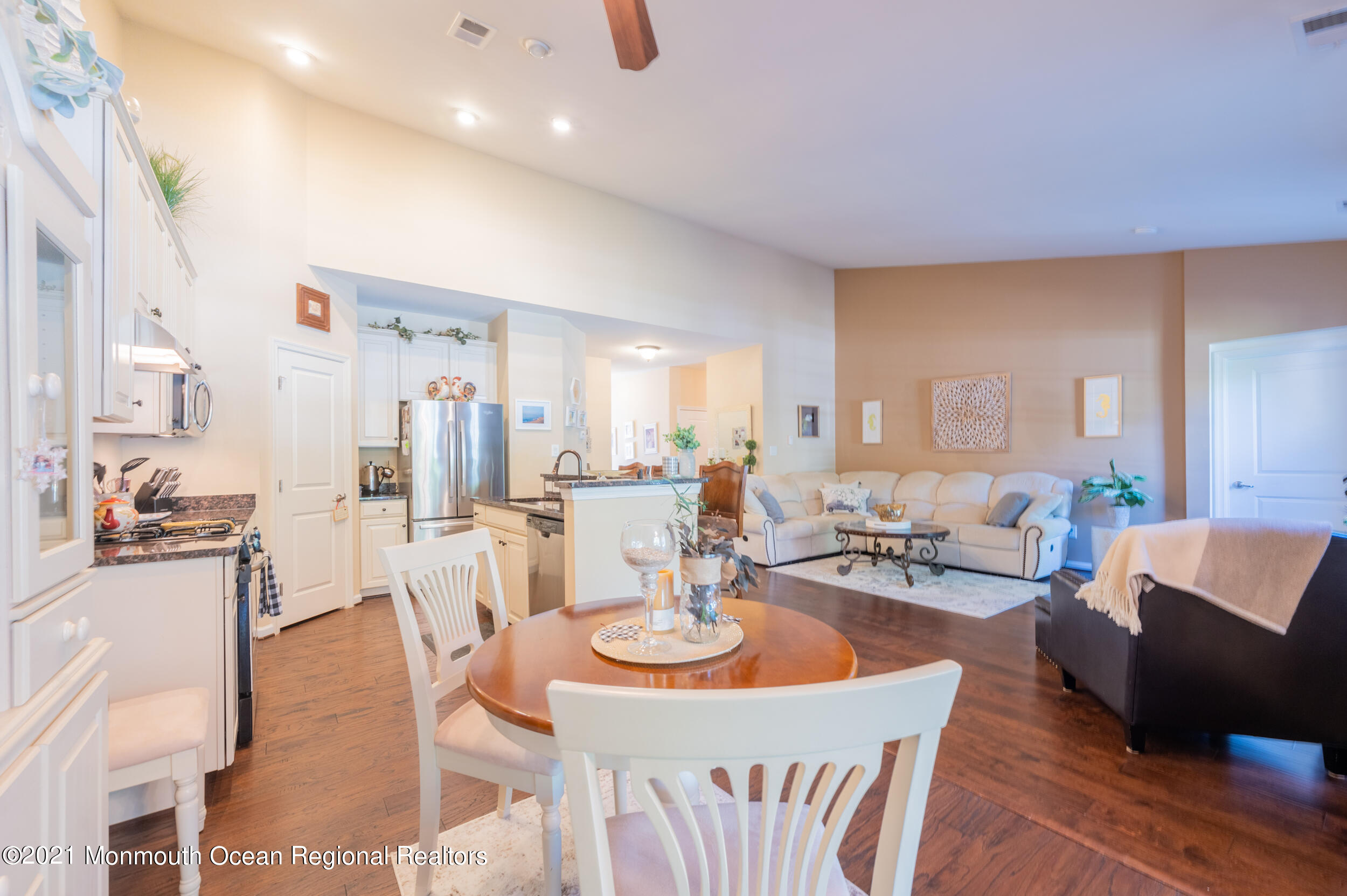 18 La Quinta Lane
