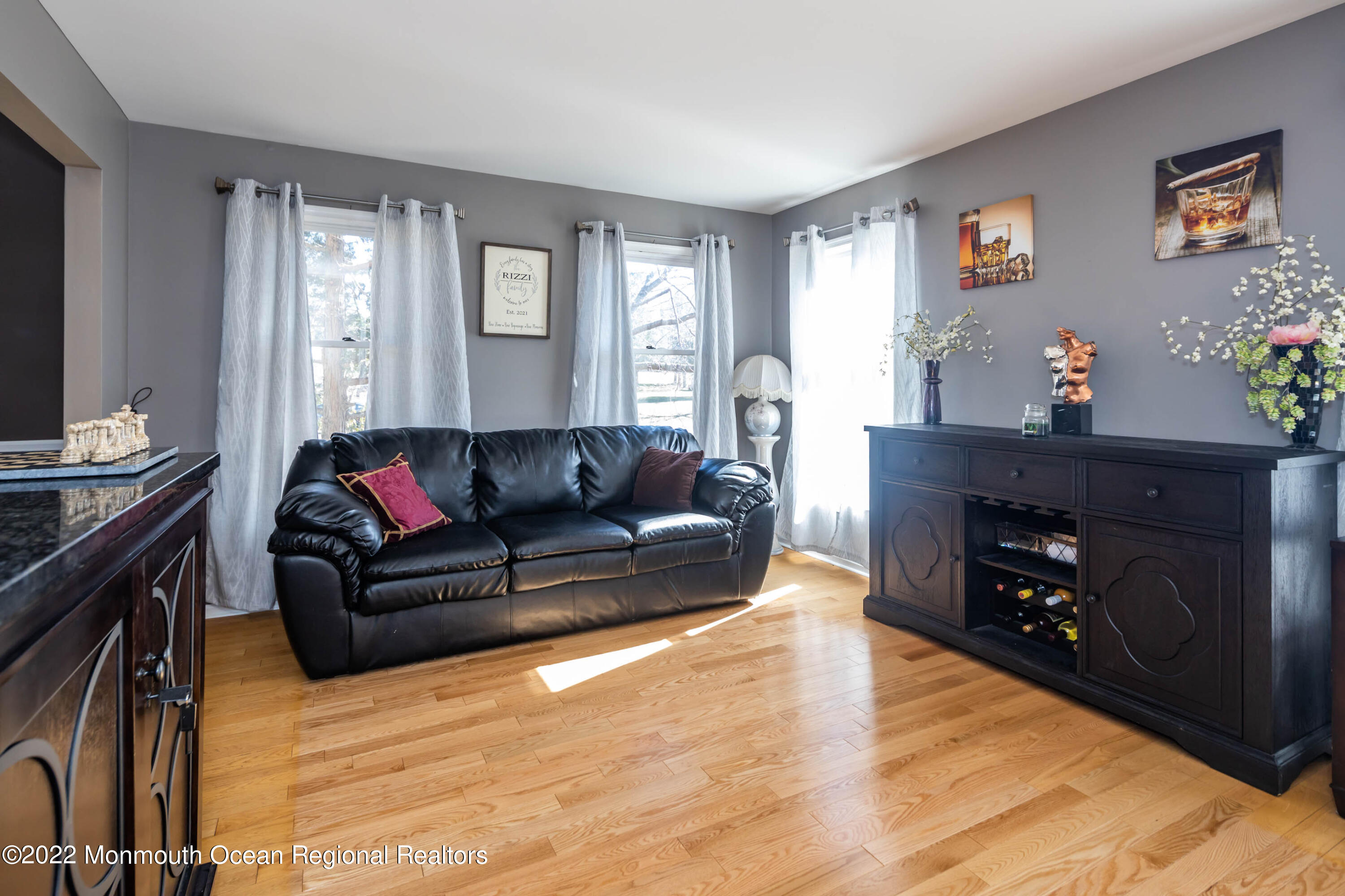 2 Hampton Hollow Drive