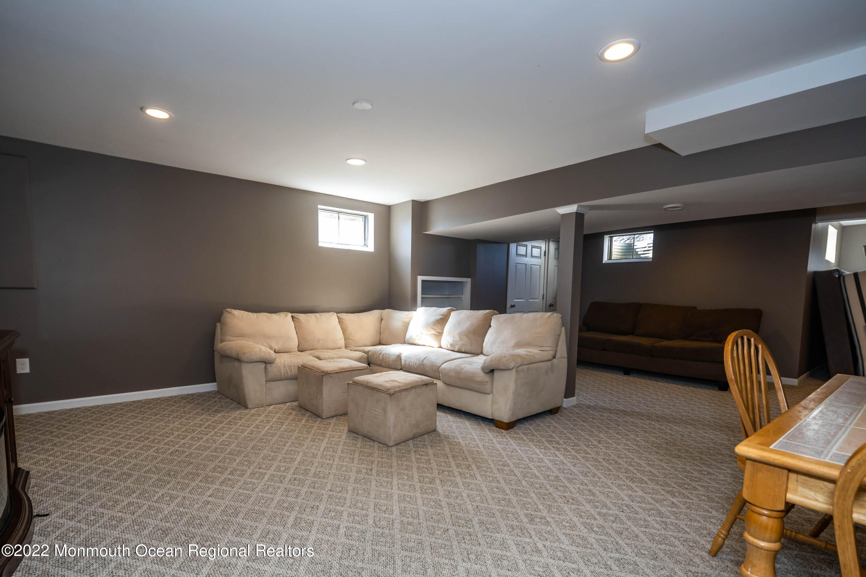 2 Hampton Hollow Drive