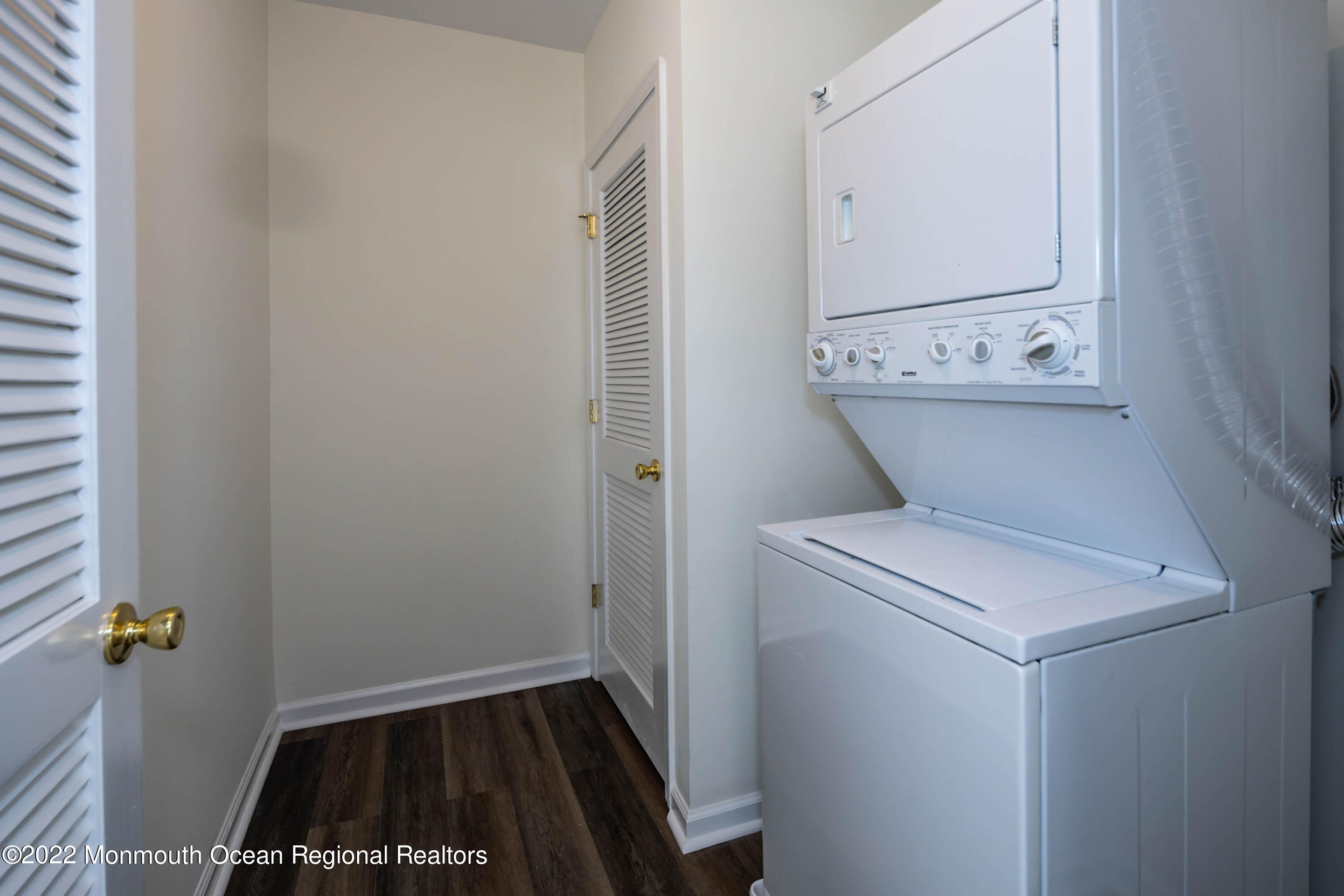 368 Rector Street Unit: 414