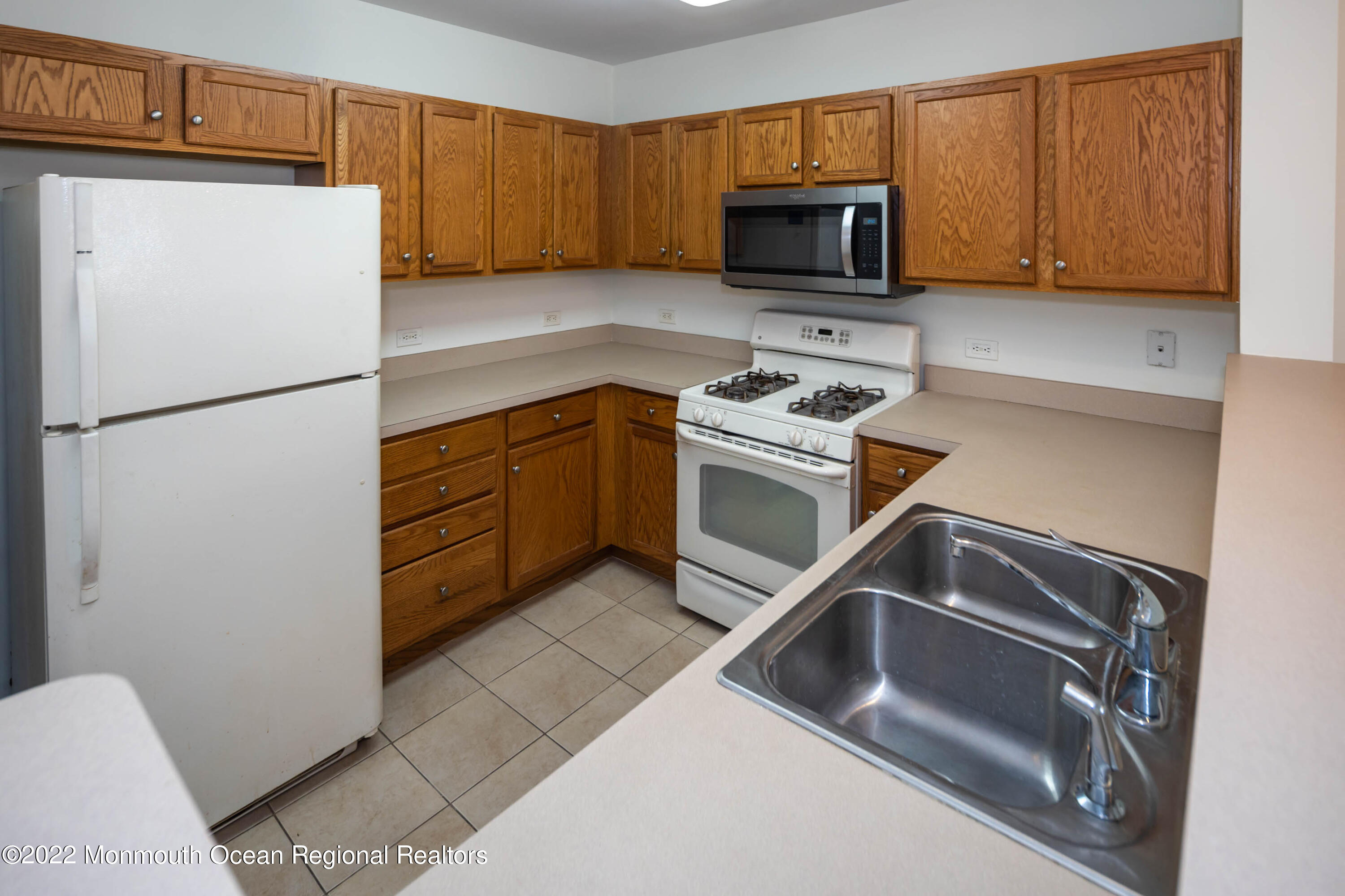 368 Rector Street Unit: 414