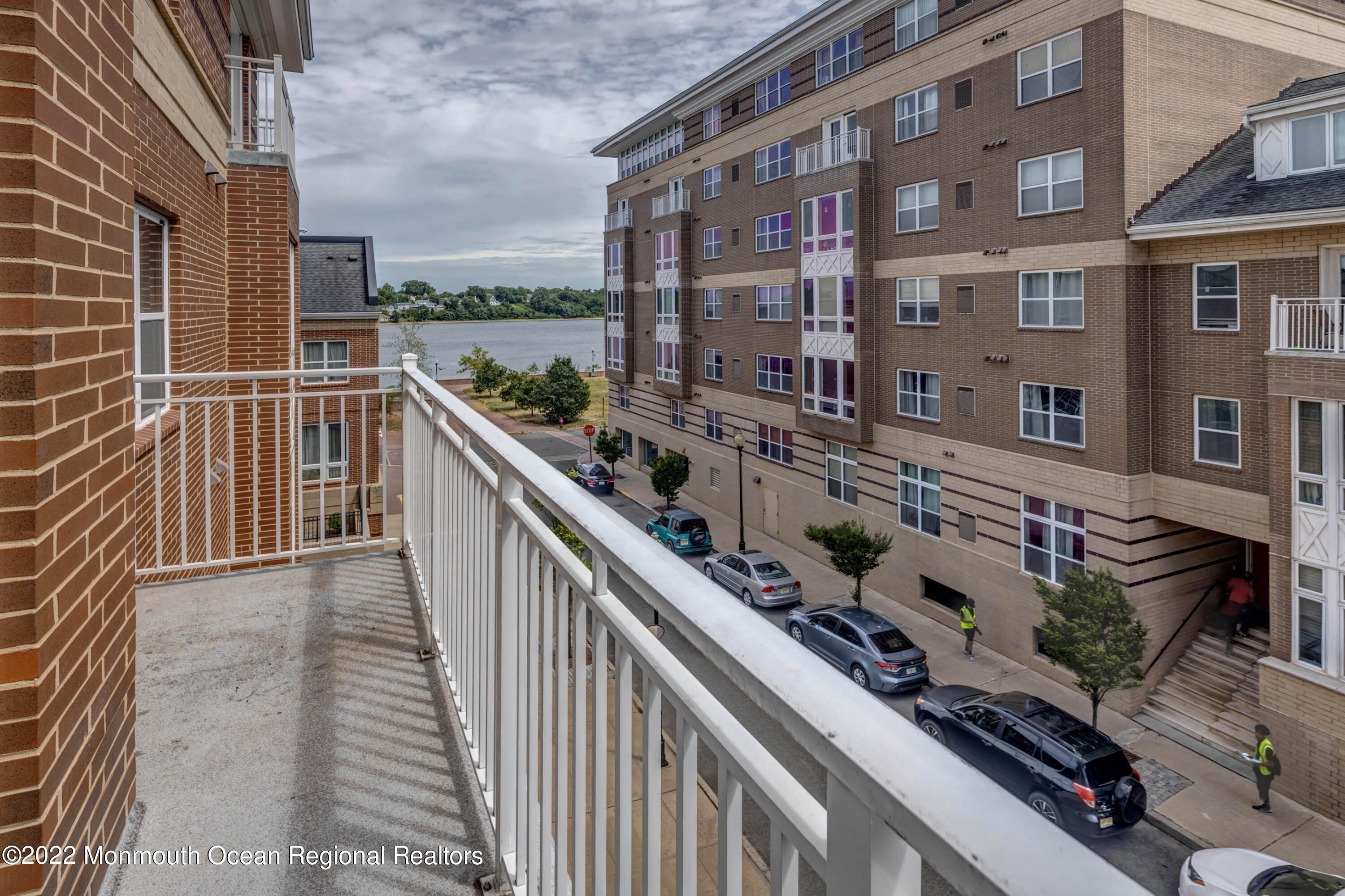 368 Rector Street Unit: 414