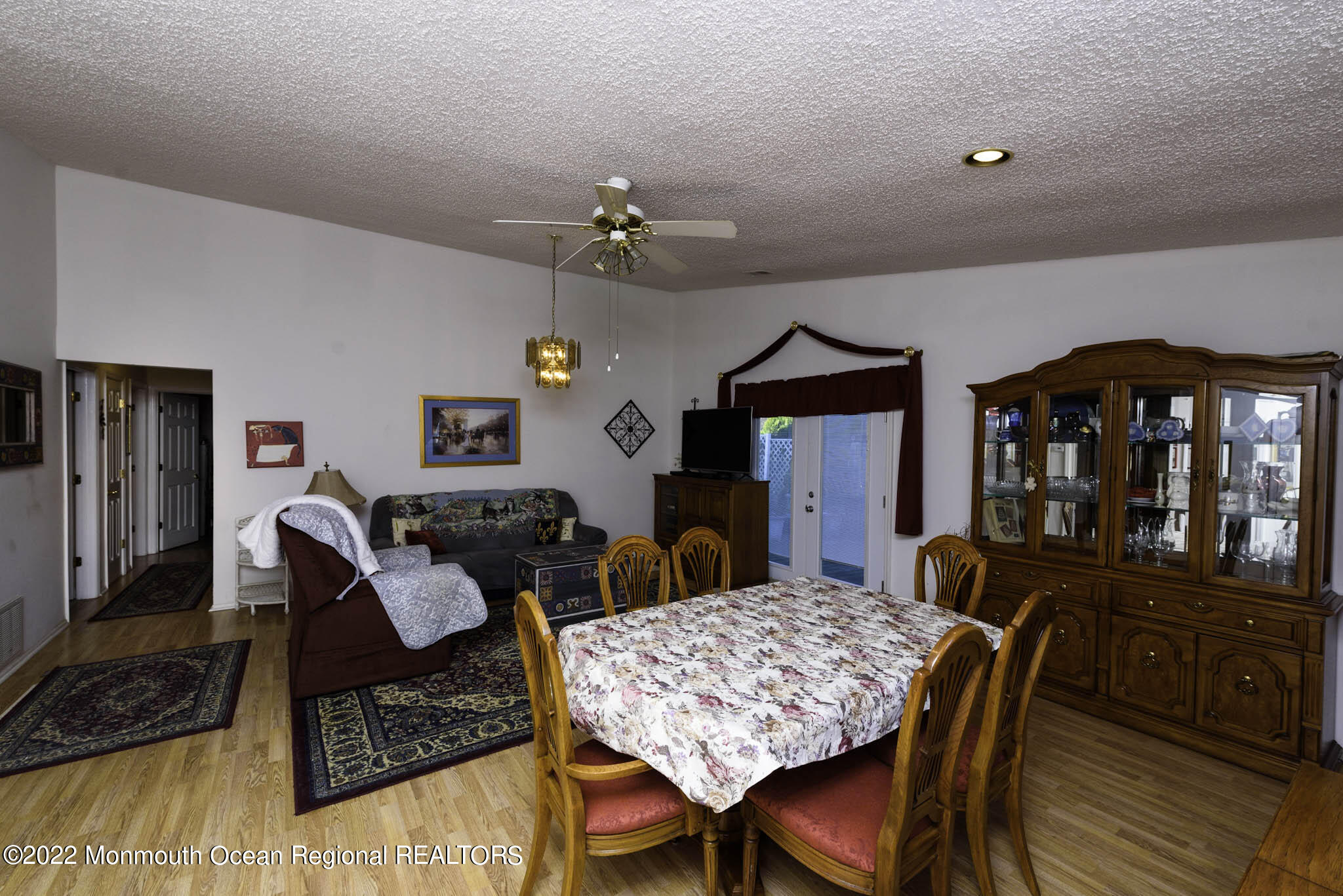 49 Williamsburg Drive