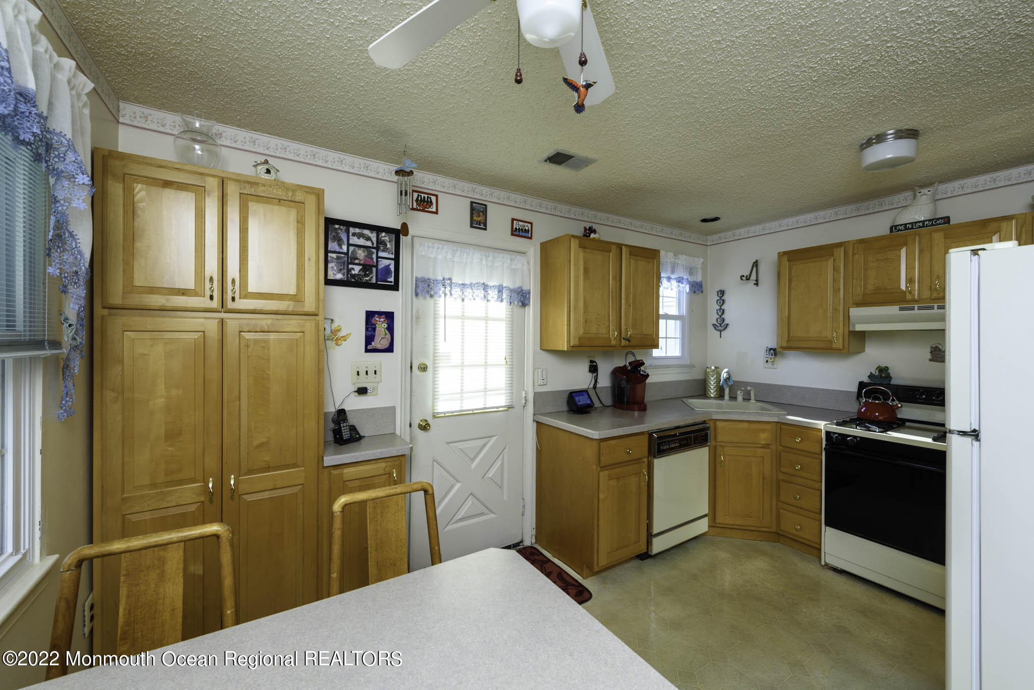 49 Williamsburg Drive