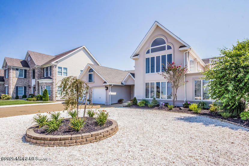 218 Pointe Drive