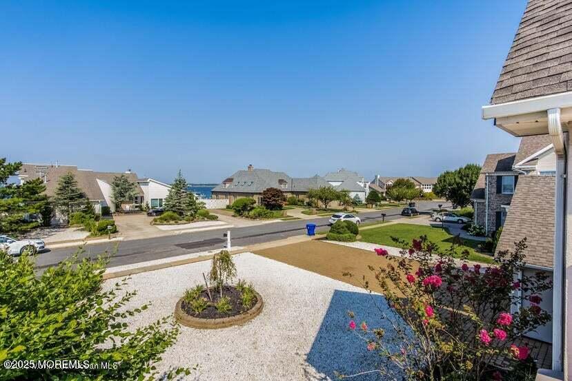 218 Pointe Drive