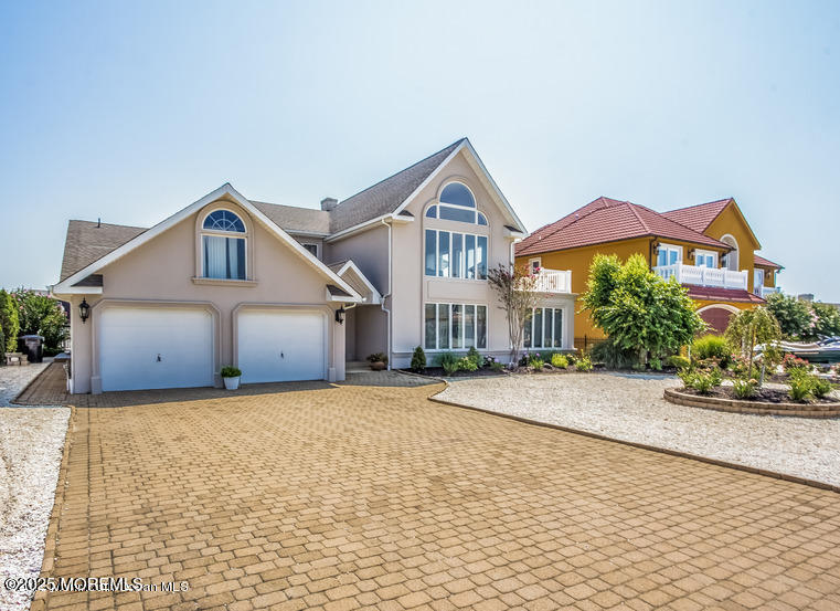 218 Pointe Drive