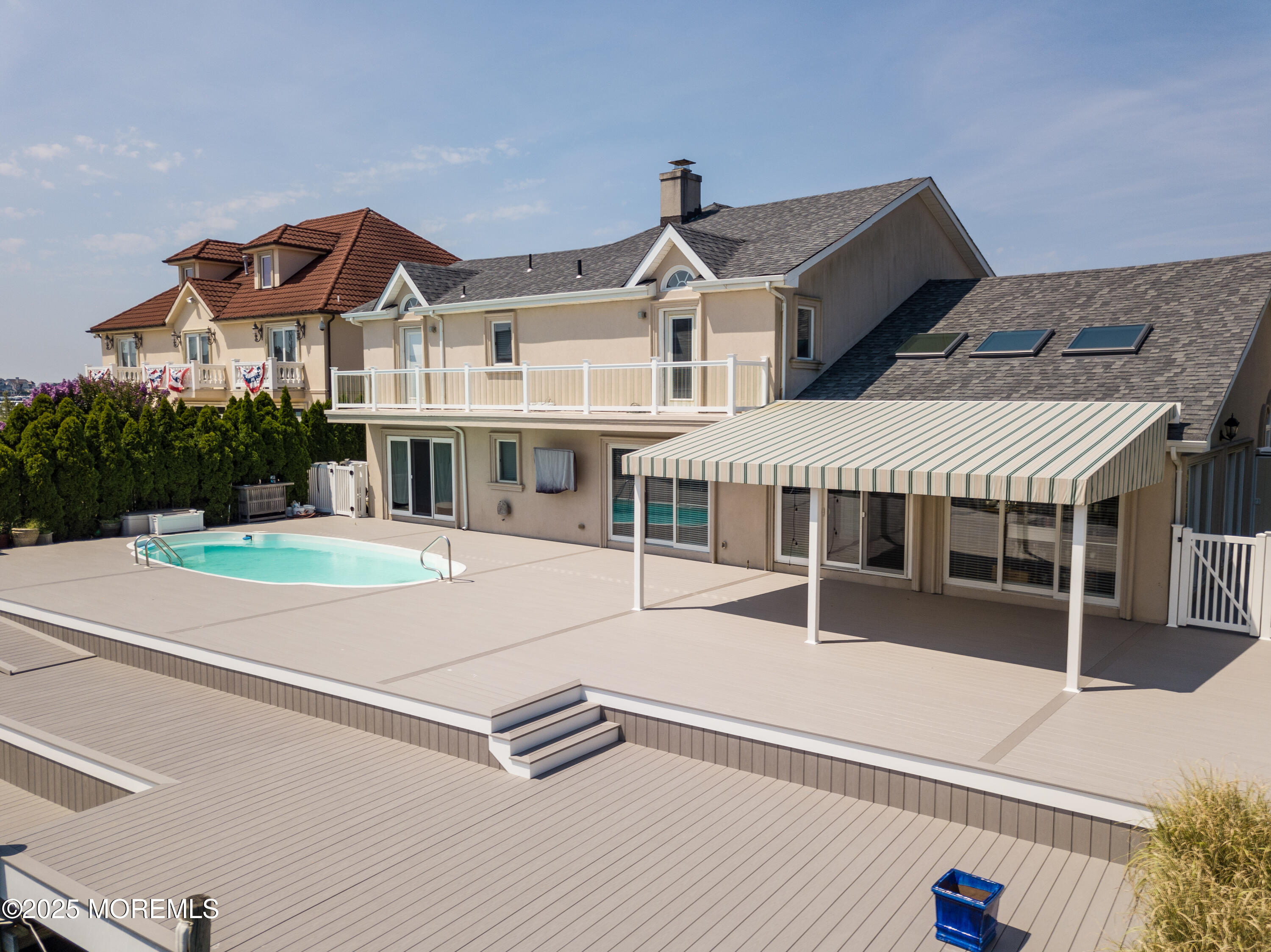 218 Pointe Drive