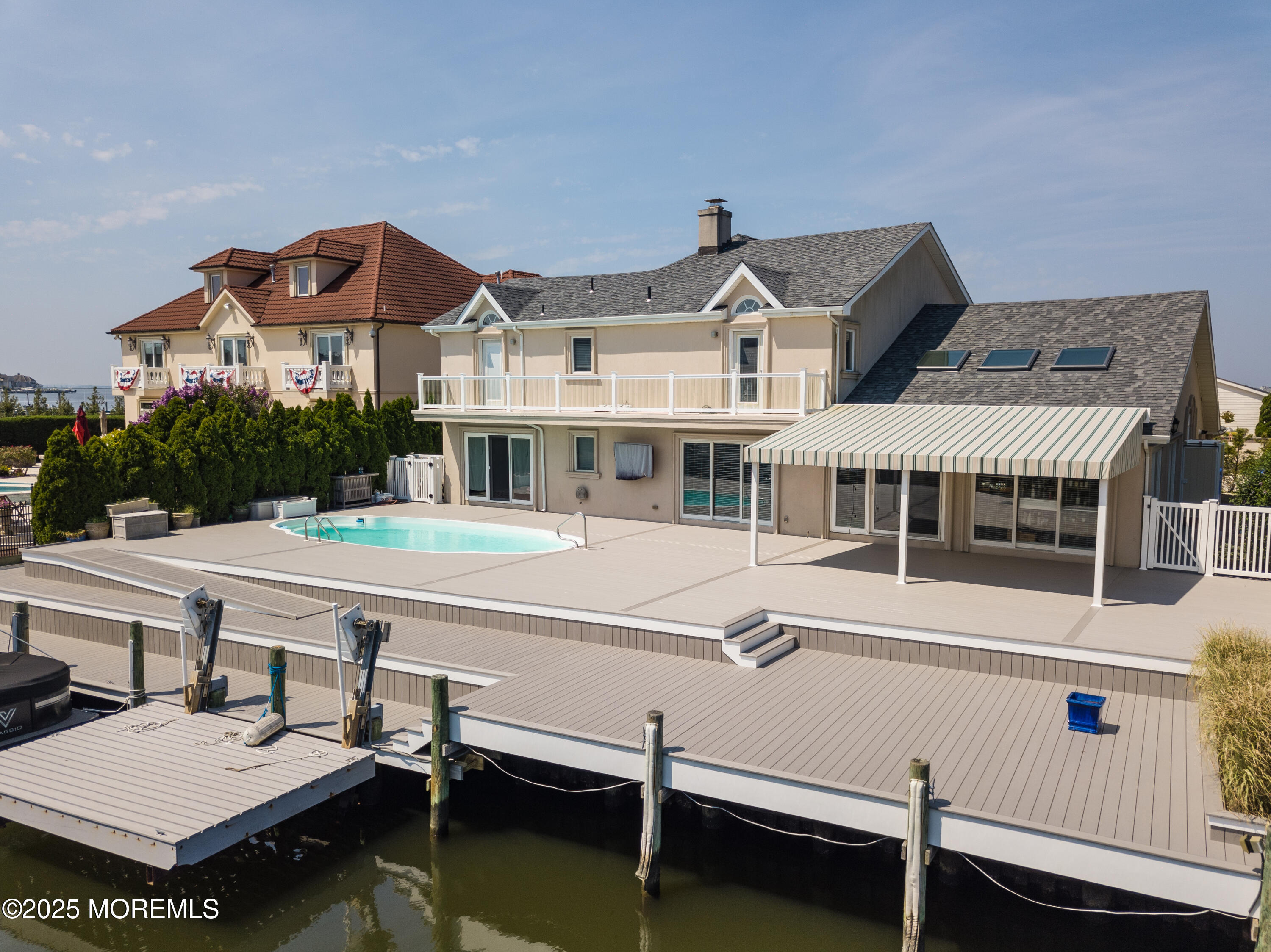 218 Pointe Drive