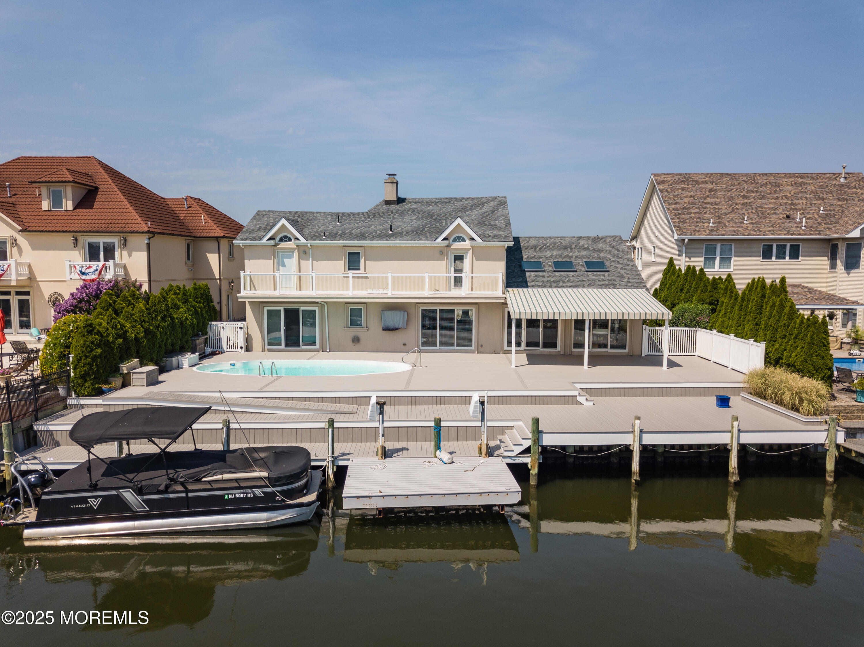 218 Pointe Drive