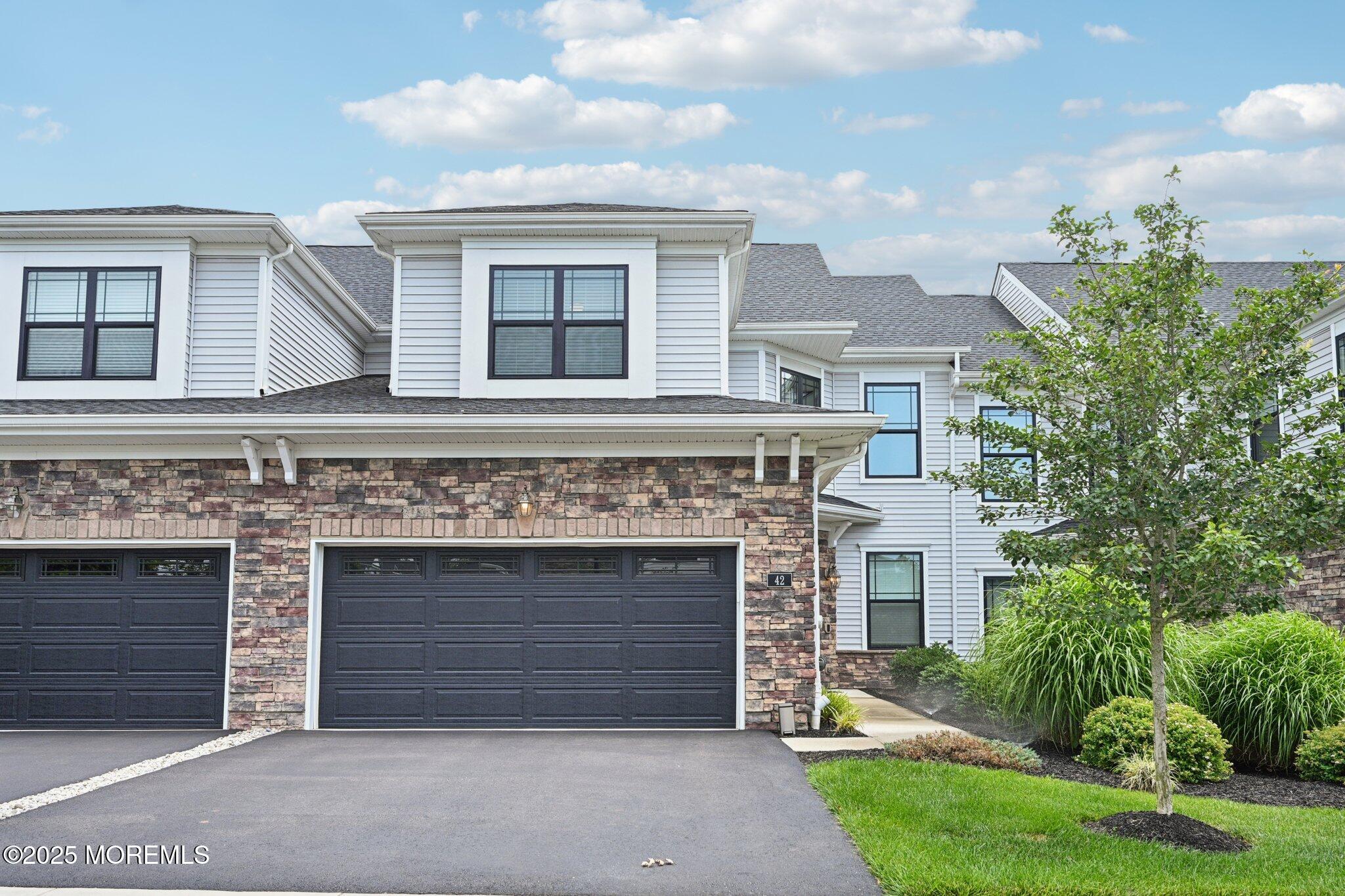 42 Dogleg Lane