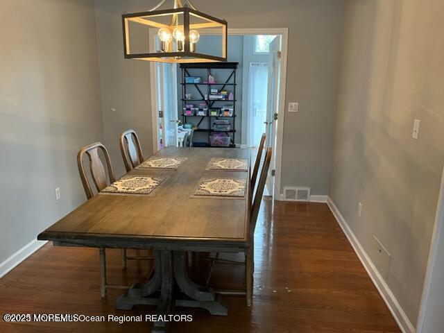 22 Robin Road