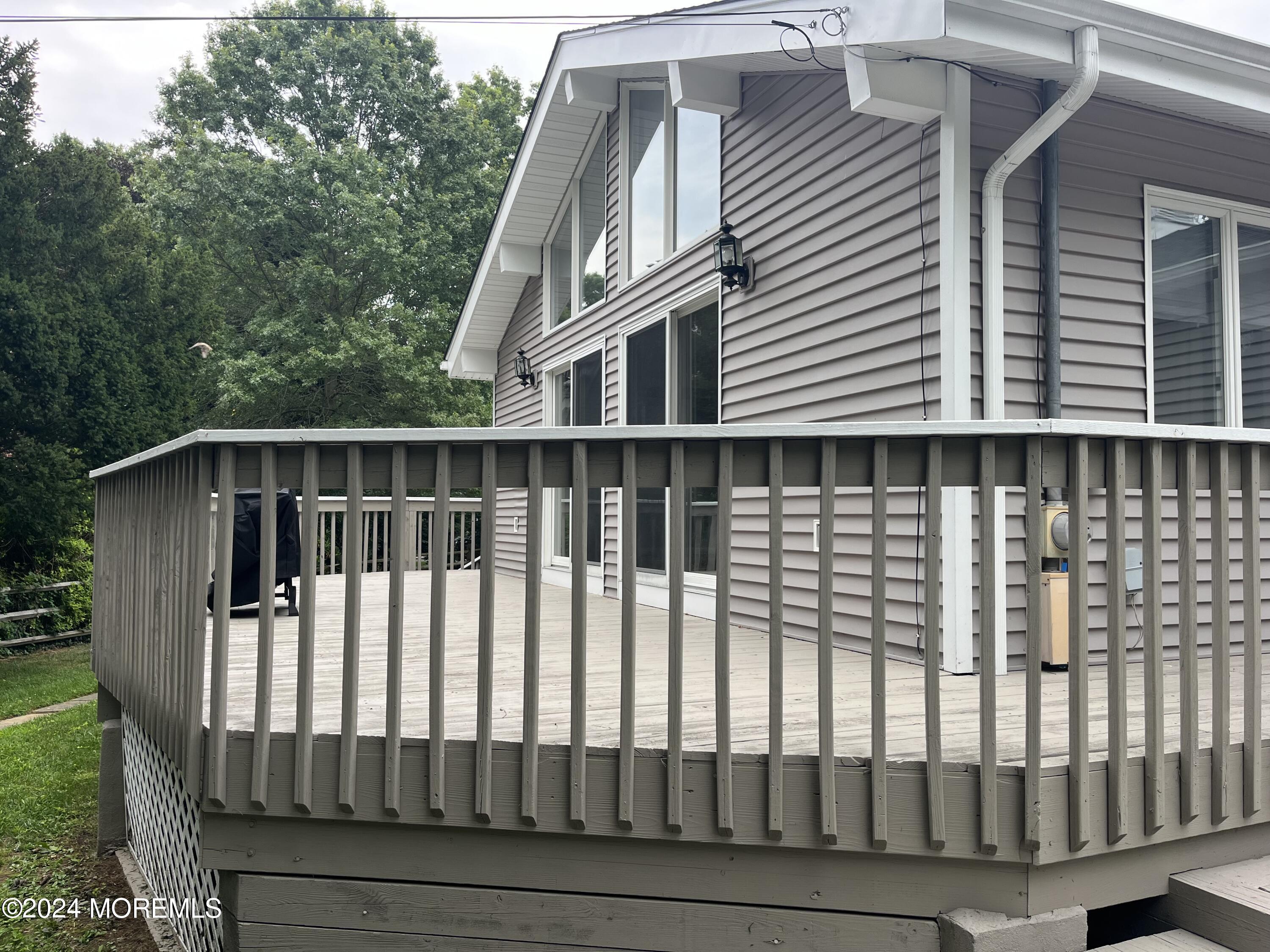 22 Robin Road