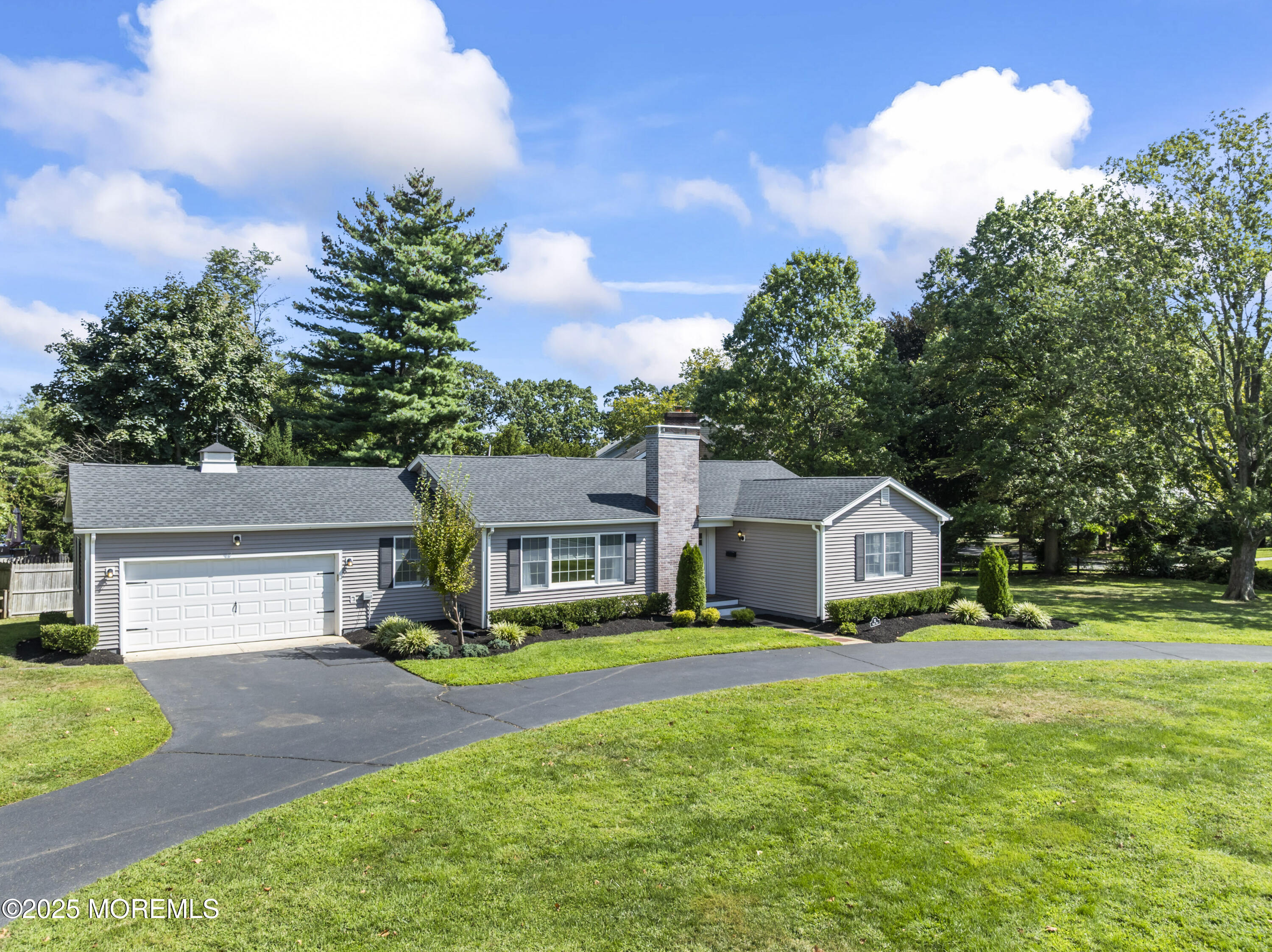 22 Robin Road