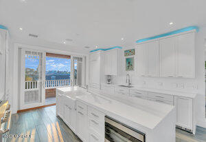 985 Ocean Avenue