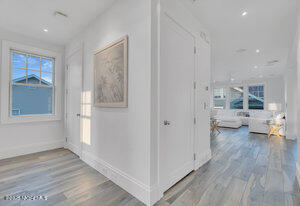 985 Ocean Avenue