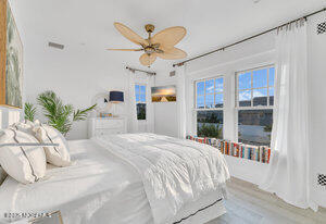 985 Ocean Avenue