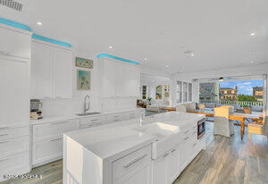 985 Ocean Avenue