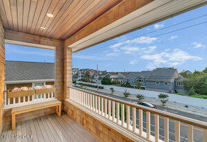 985 Ocean Avenue