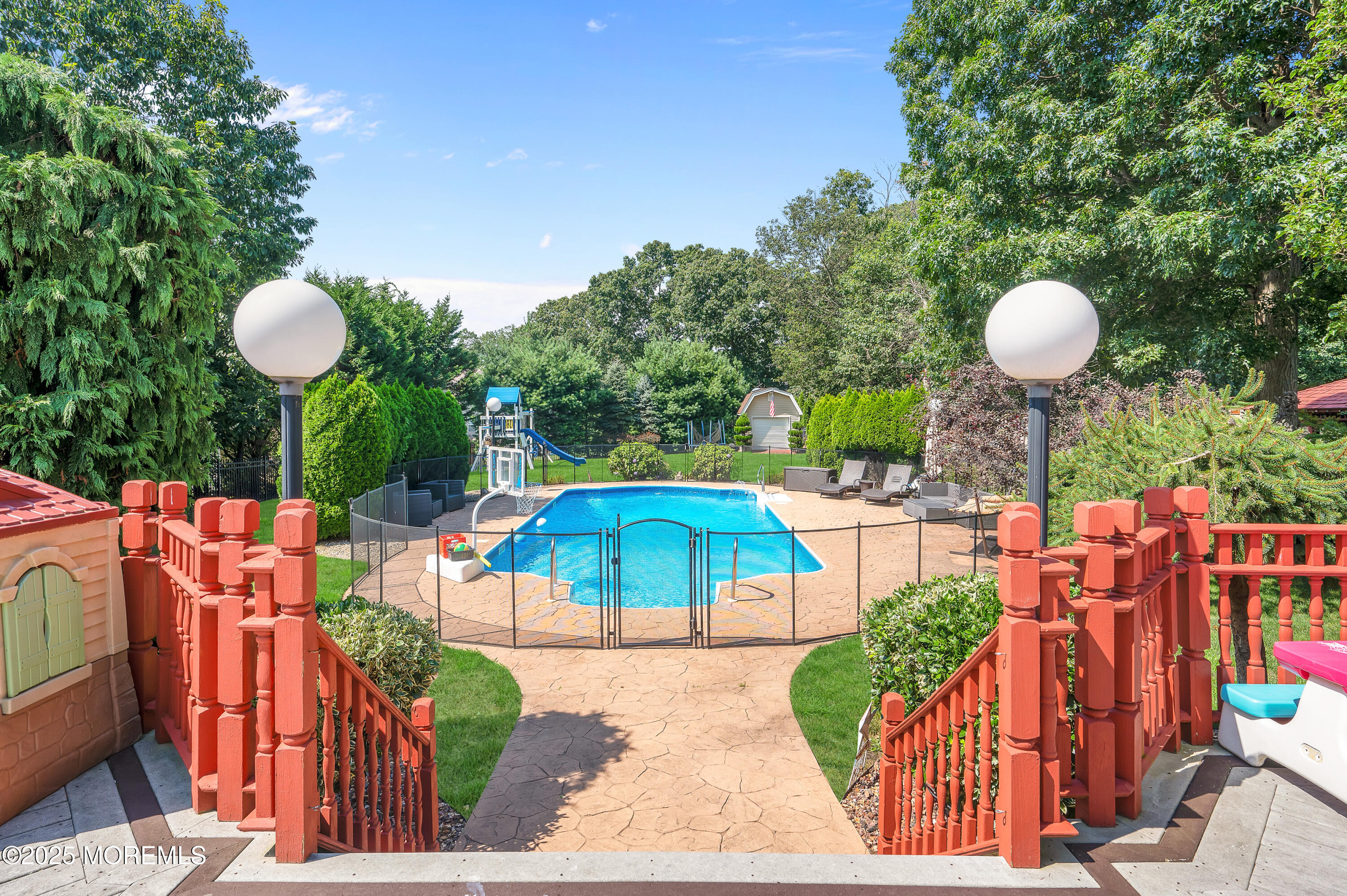 4 Diamond Lane