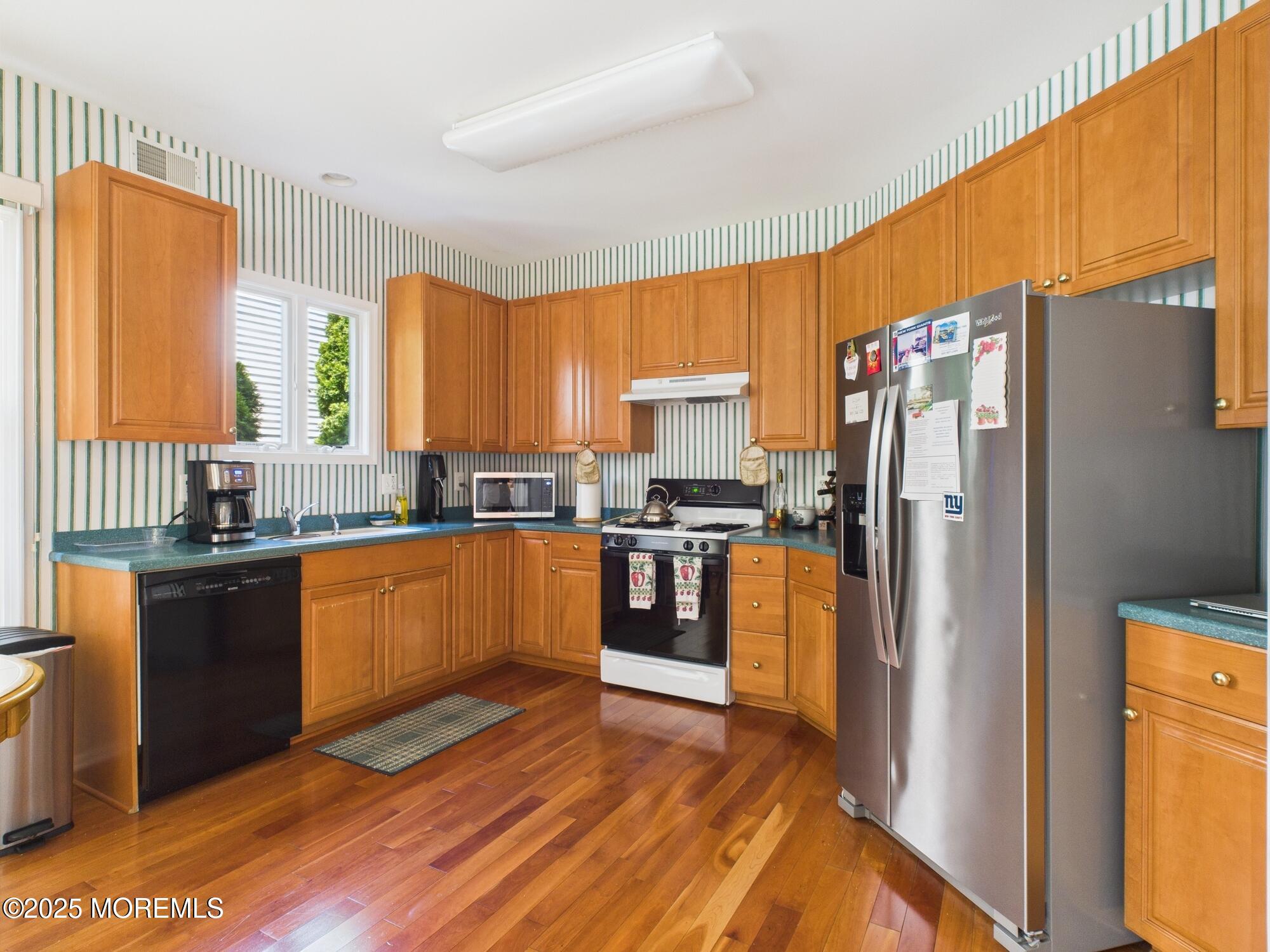 10 Windward Way