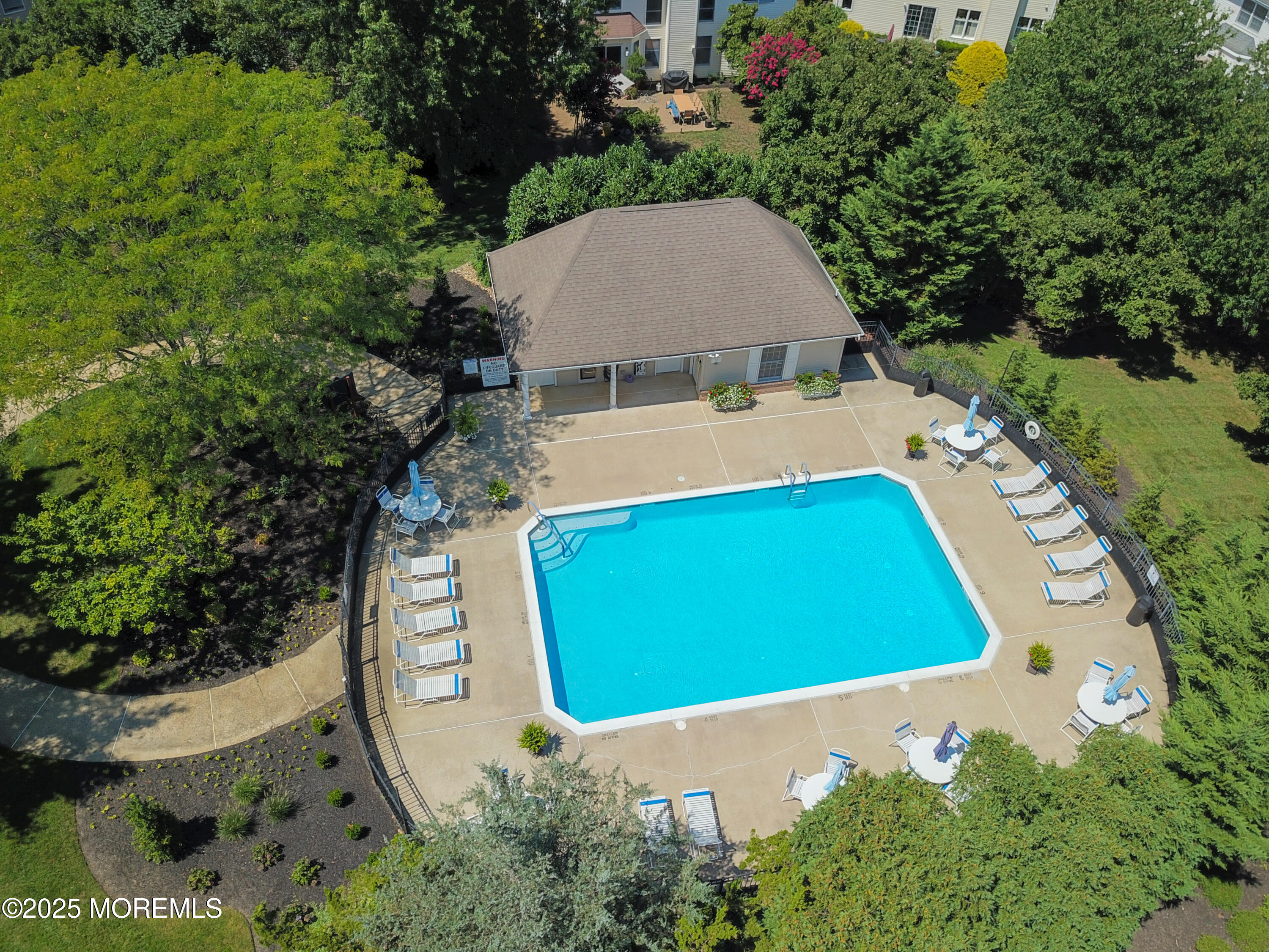 10 Windward Way