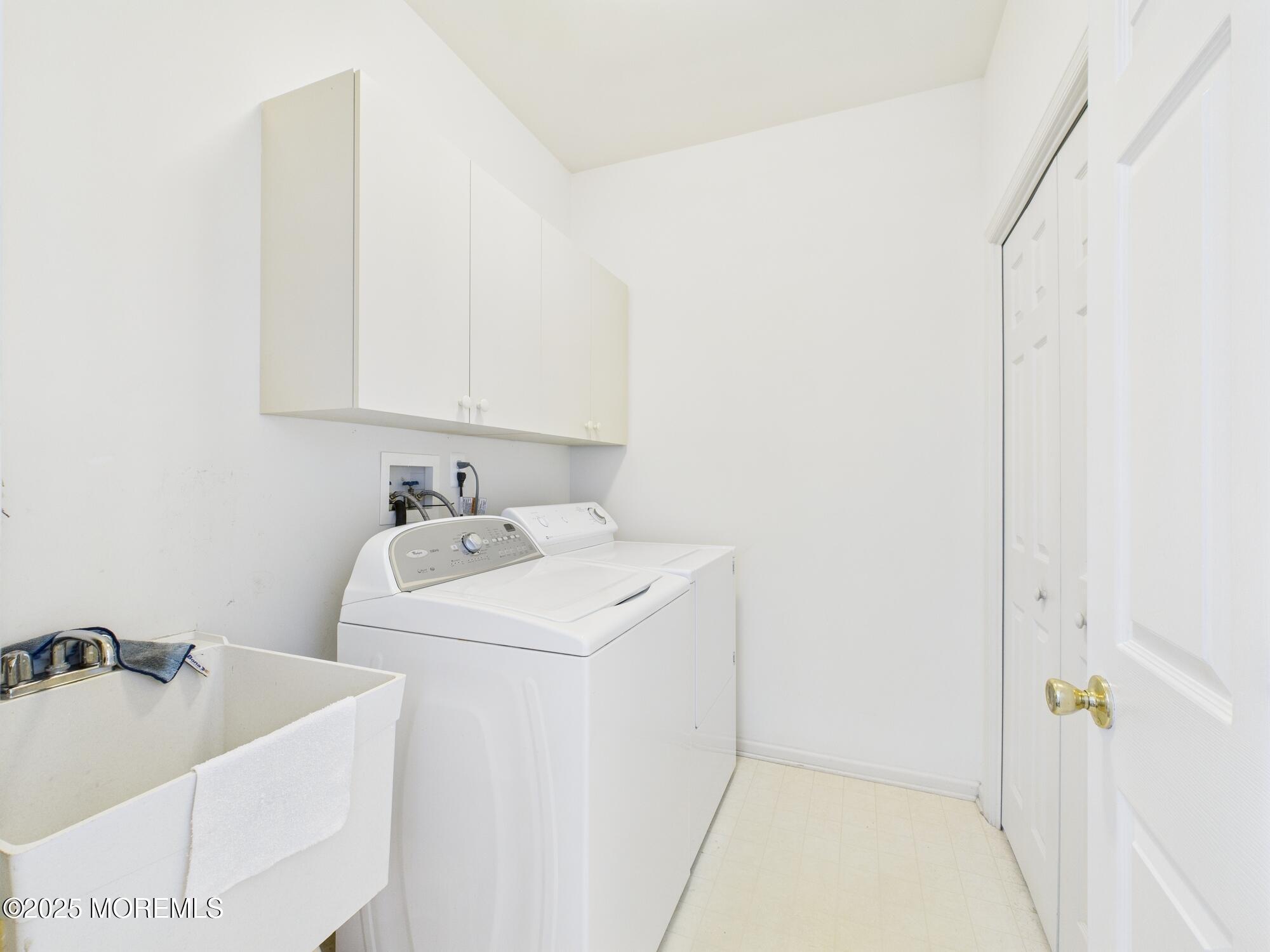 10 Windward Way