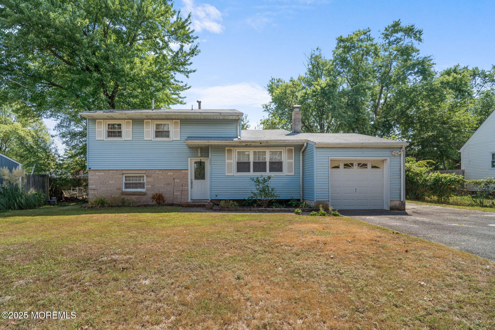 995 Hunt Drive