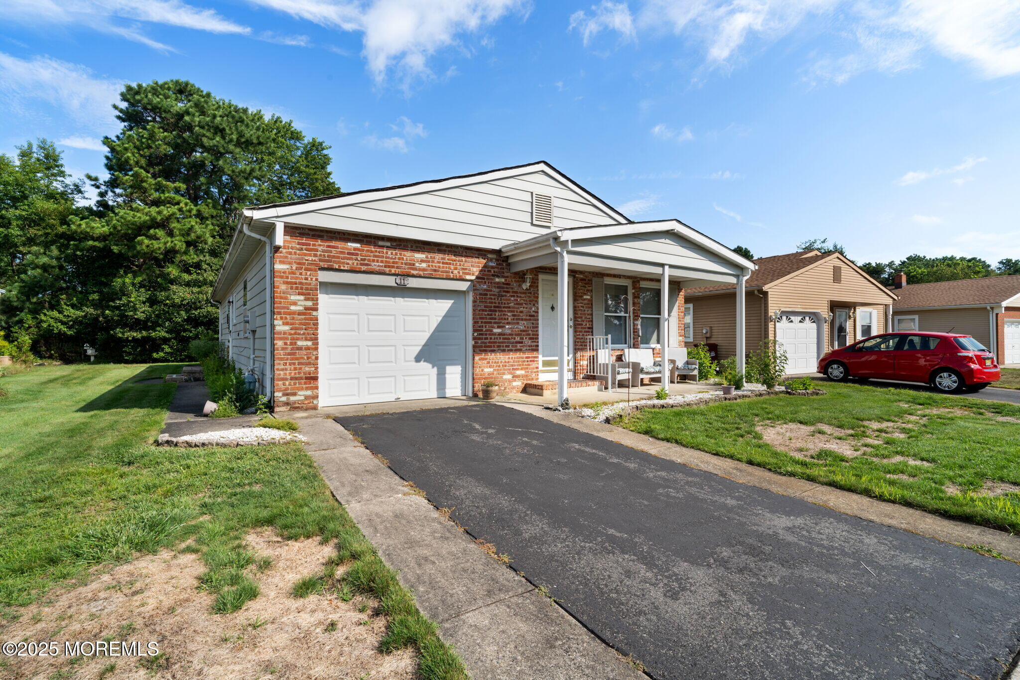 11 Selkirk Avenue