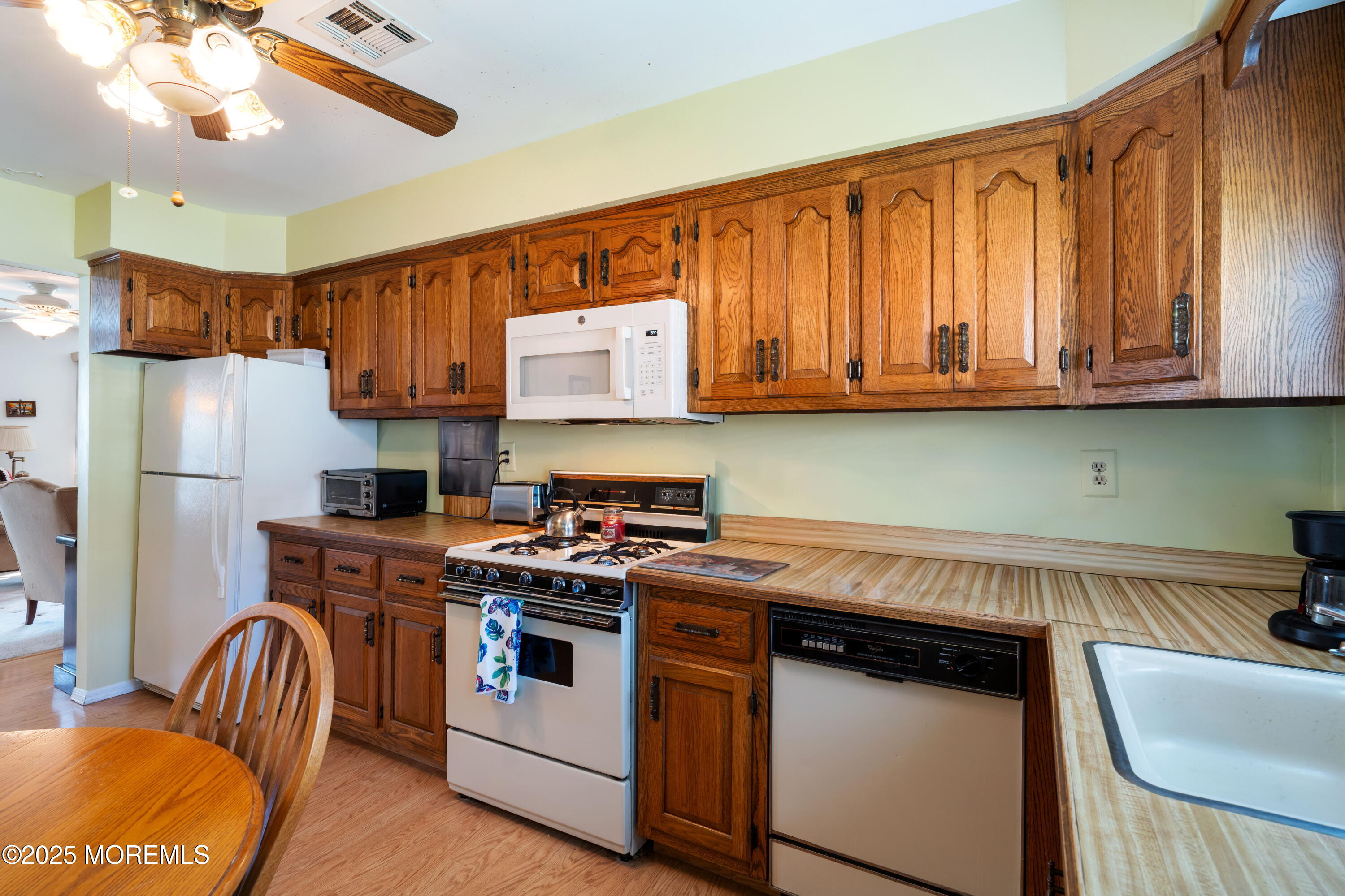 11 Selkirk Avenue
