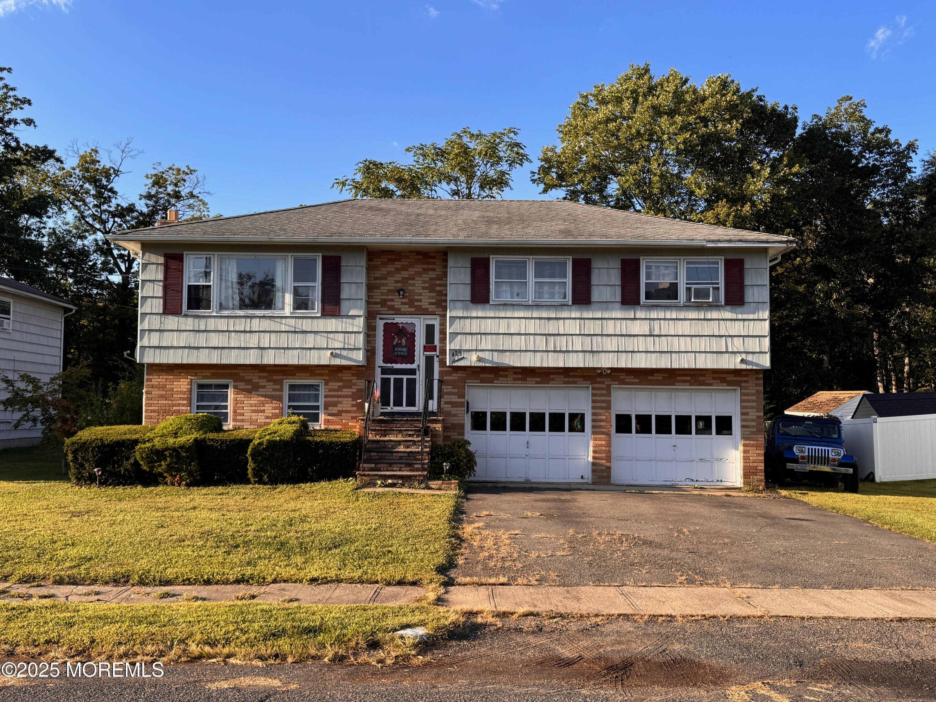 429 Lea Avenue