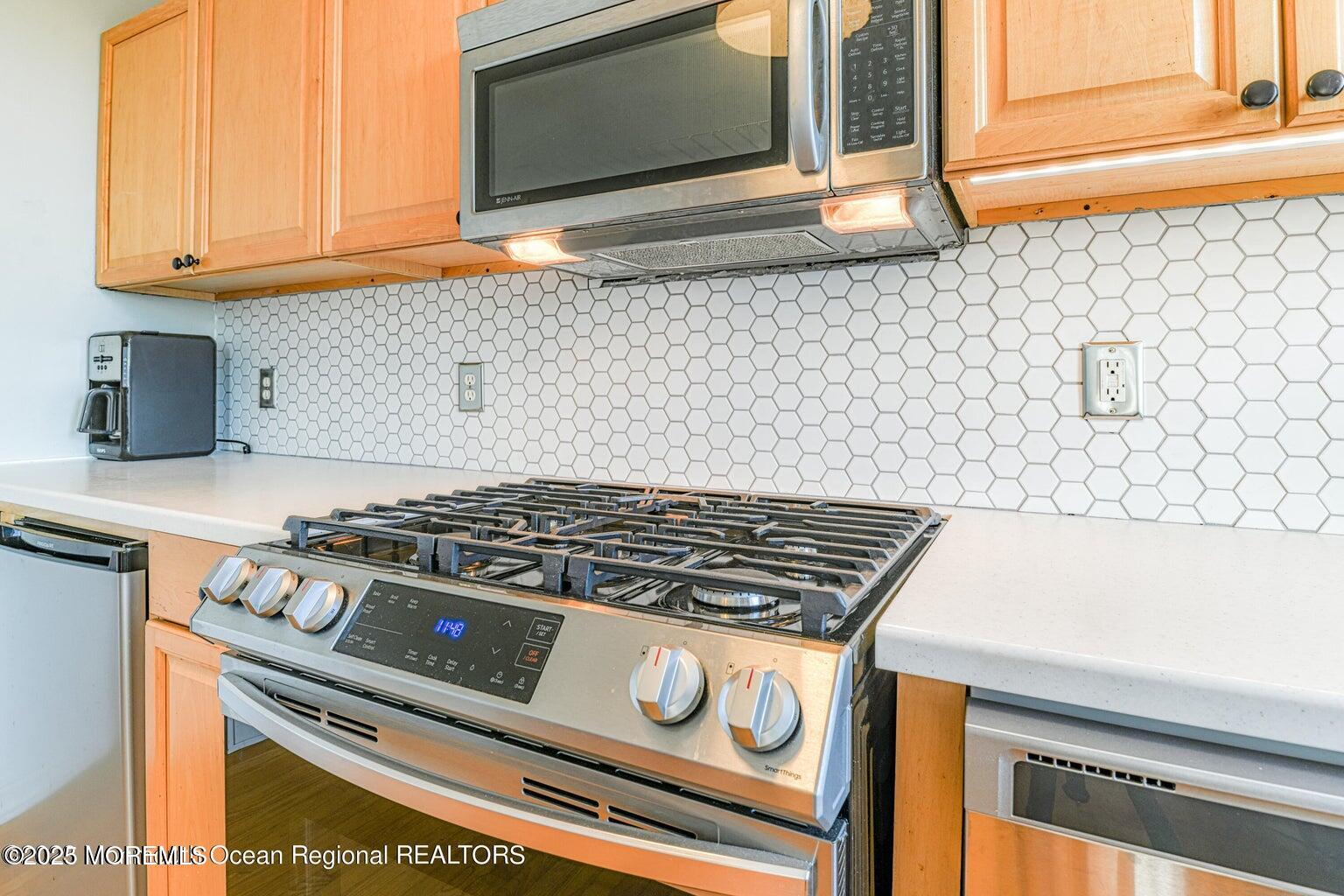 218 2nd Avenue, 303E