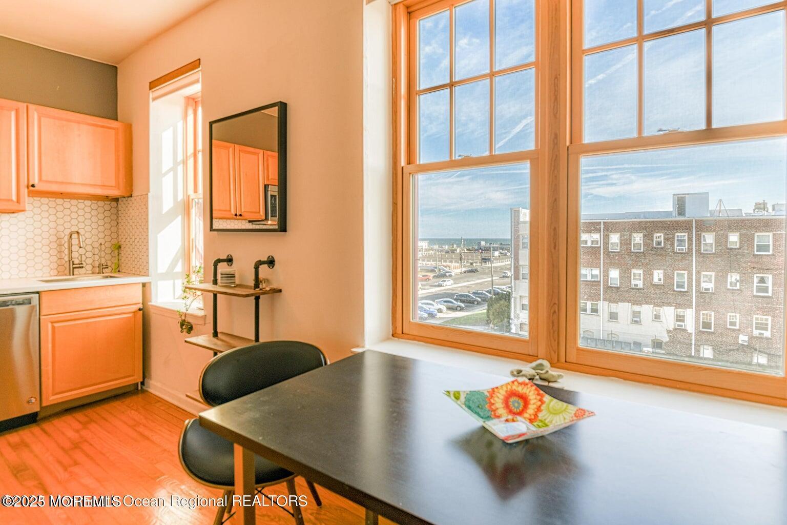 218 2nd Avenue, 303E