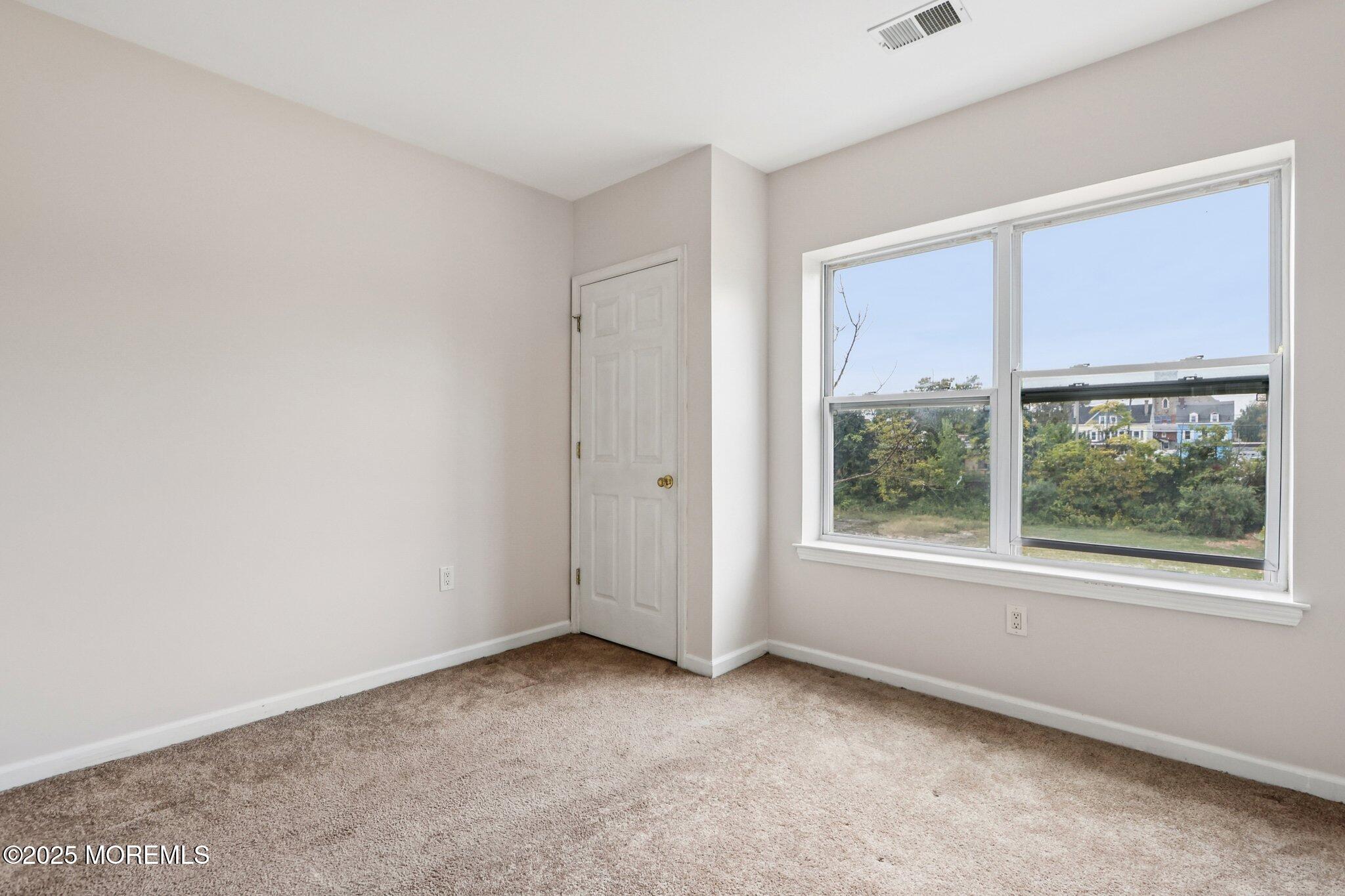 368 Rector Street, 421