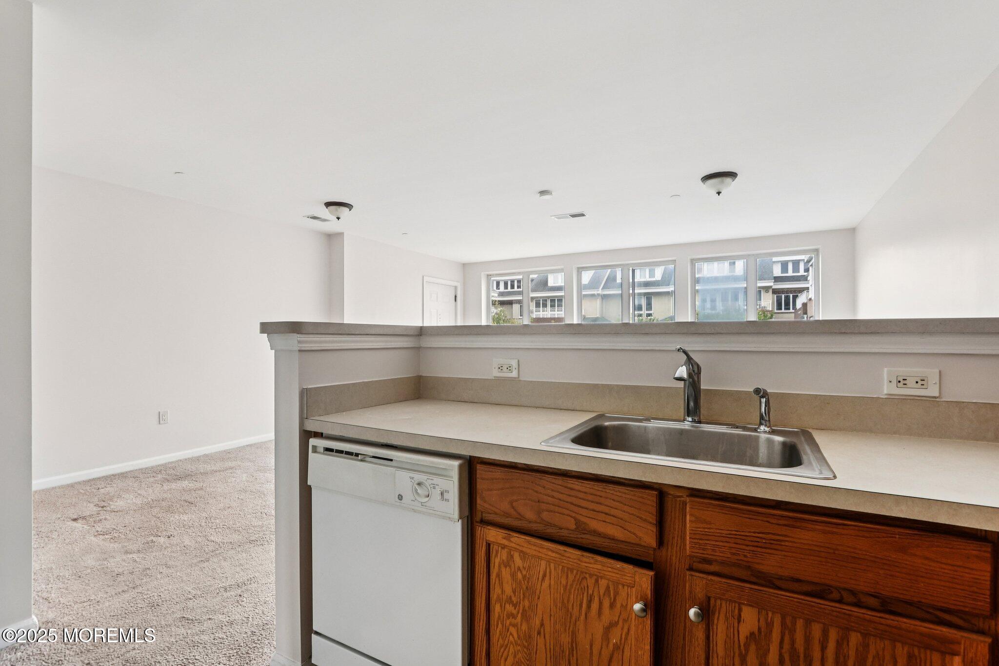 368 Rector Street, 421