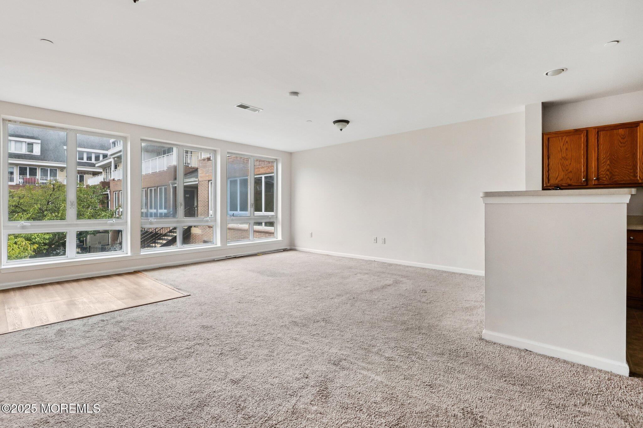 368 Rector Street, 421