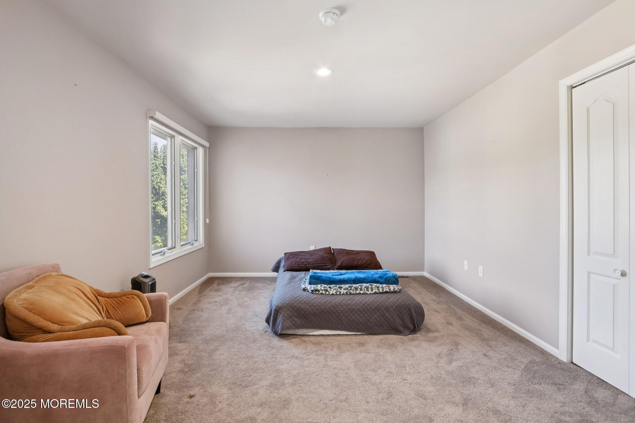 211 Pipers Landing Court