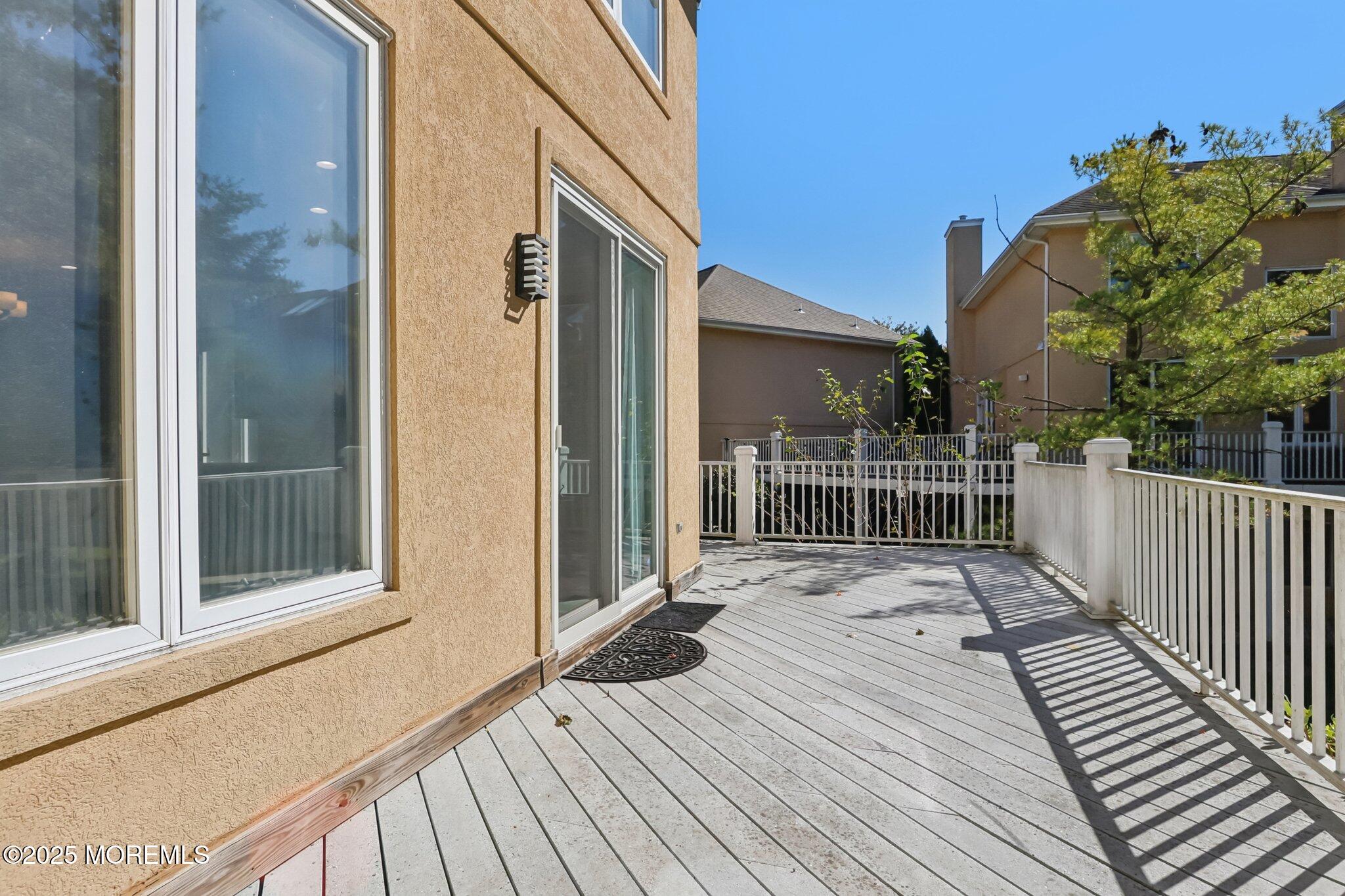 211 Pipers Landing Court