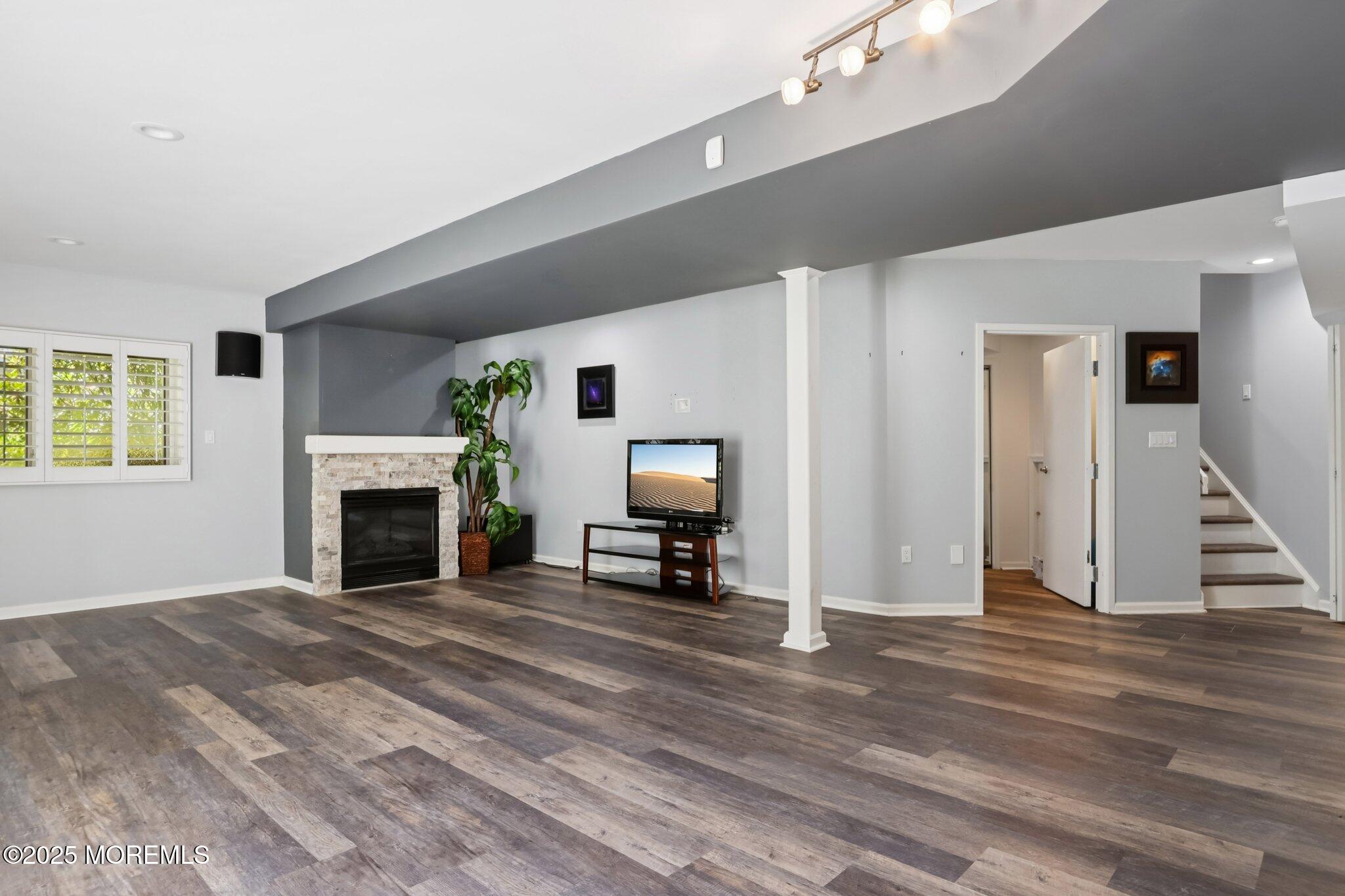211 Pipers Landing Court